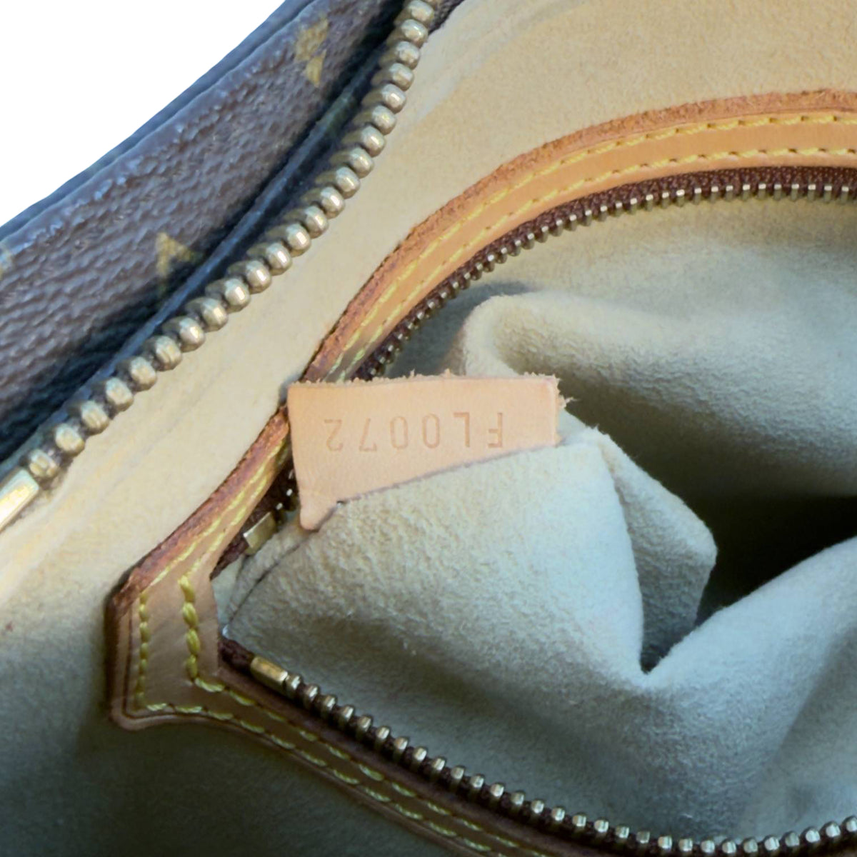 Louis Vuitton Looping MM Braun Monogram Canvas
