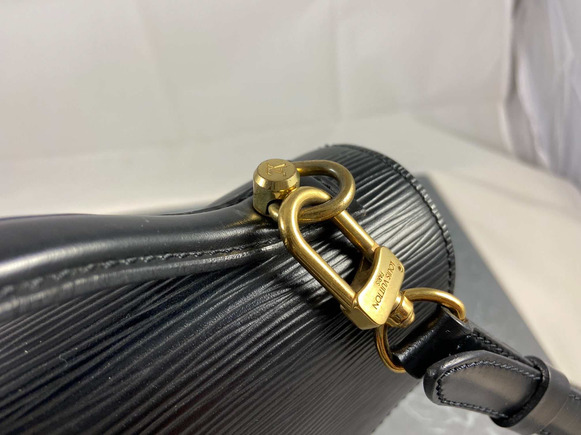 Louis Vuitton Monceau 28 Black Epi Leather