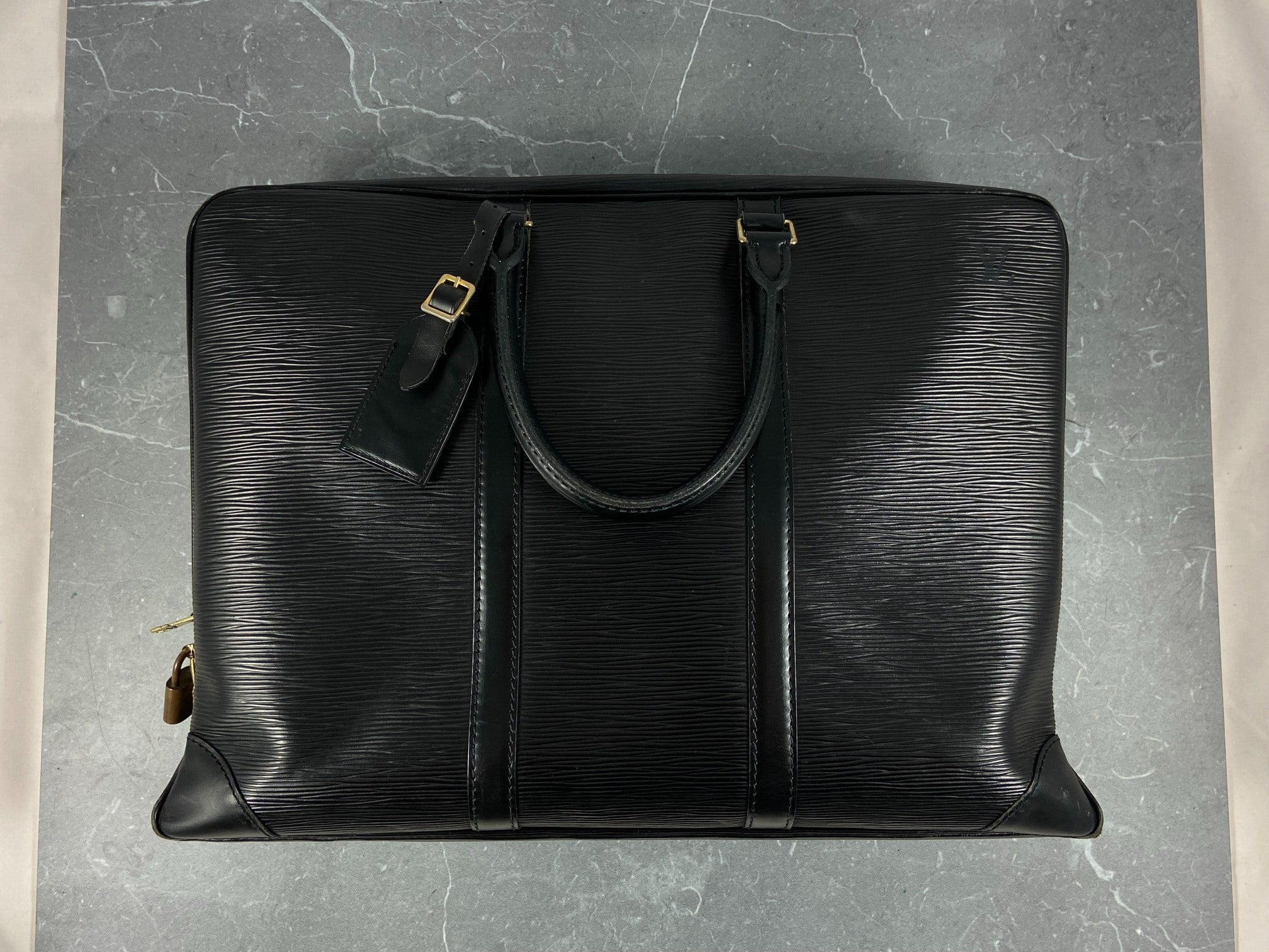Louis Vuitton Porte Documents Voyage Black Epi Leather