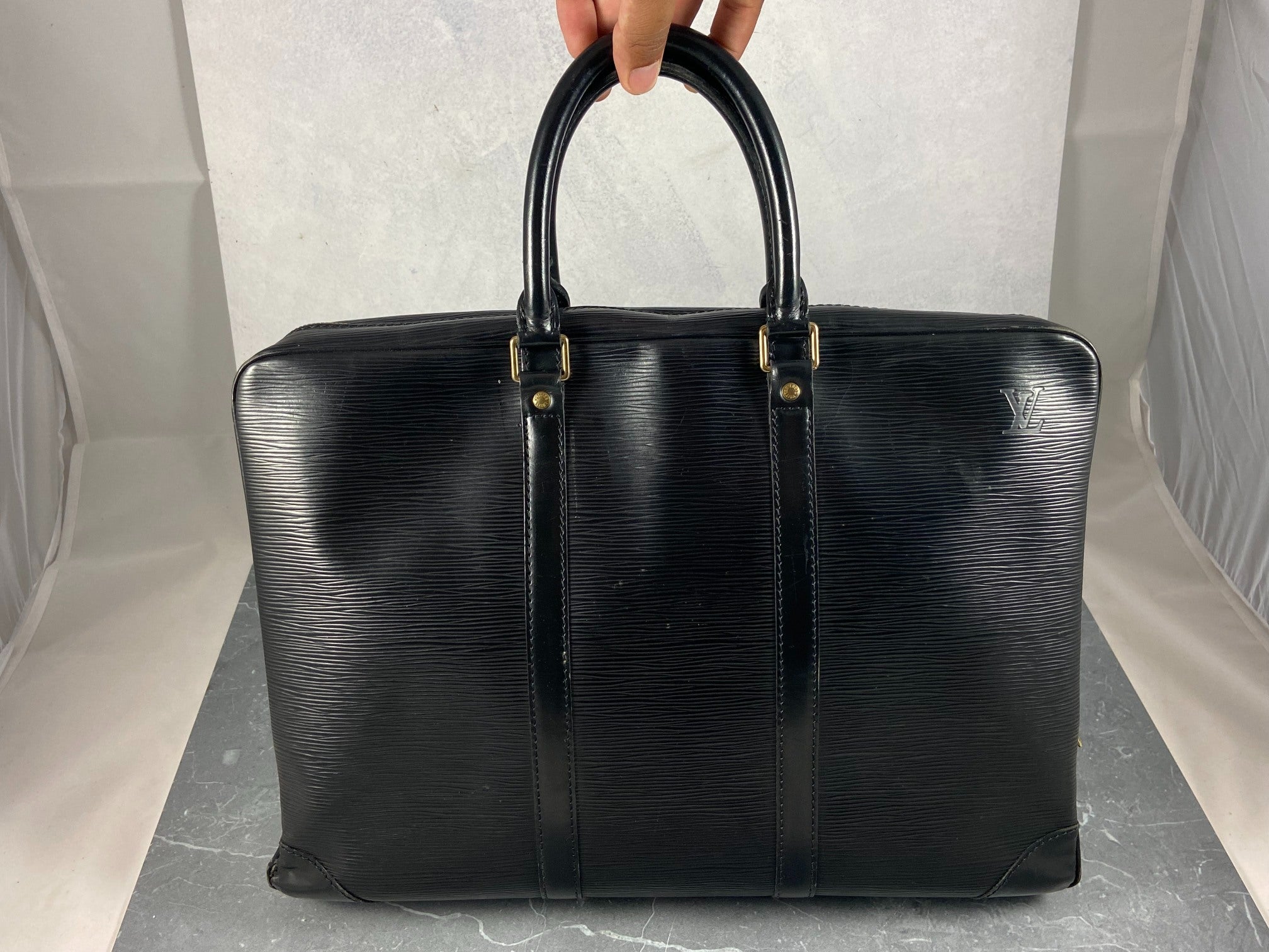 Louis Vuitton Porte Documents Voyage Black Epi Leather