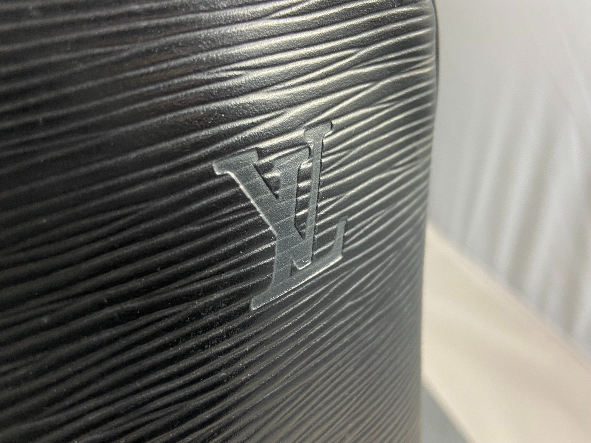 Louis Vuitton Porte Documents Voyage Black Epi Leather