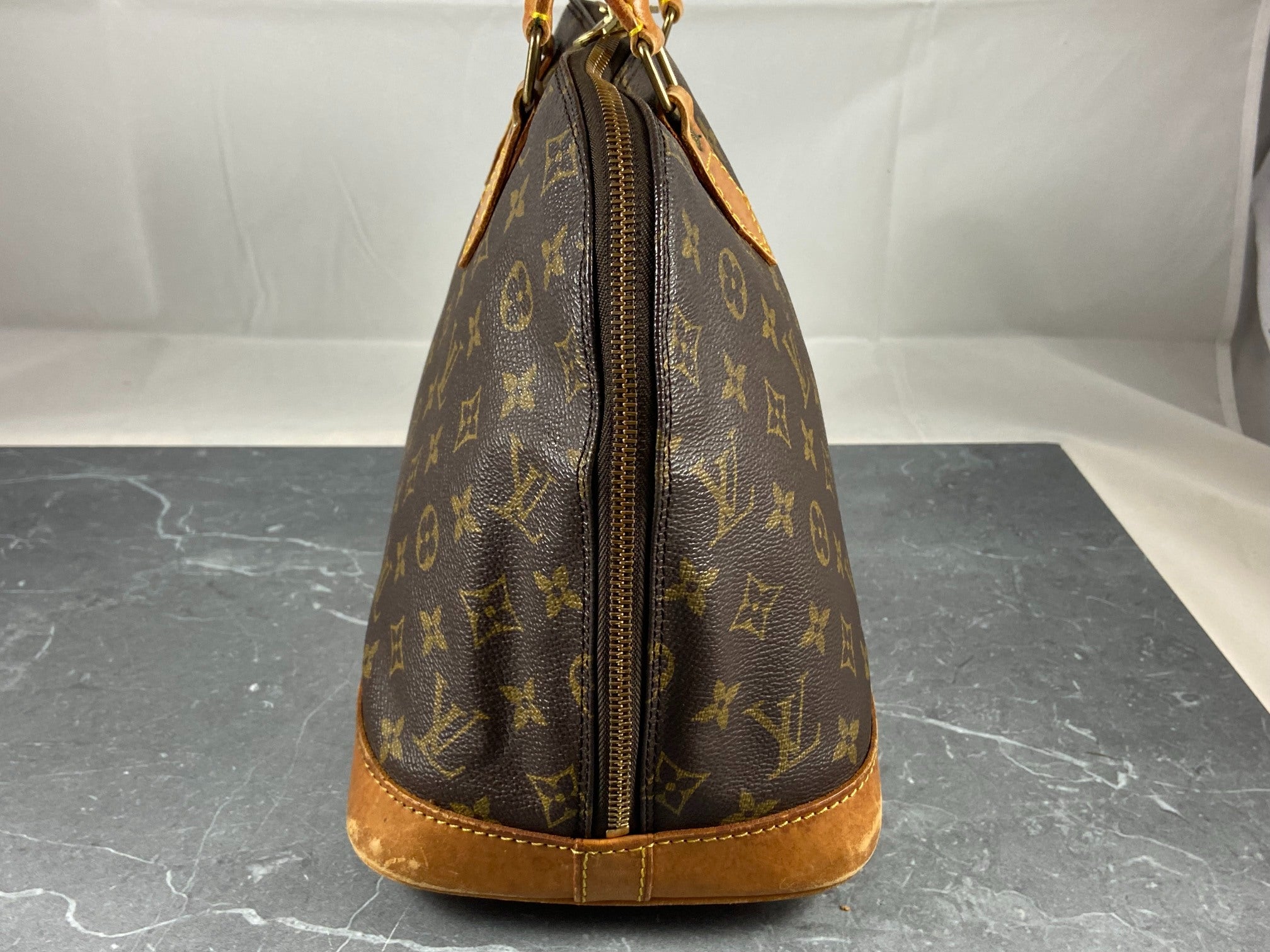 Louis Vuitton Alma MM Monogram Canvas