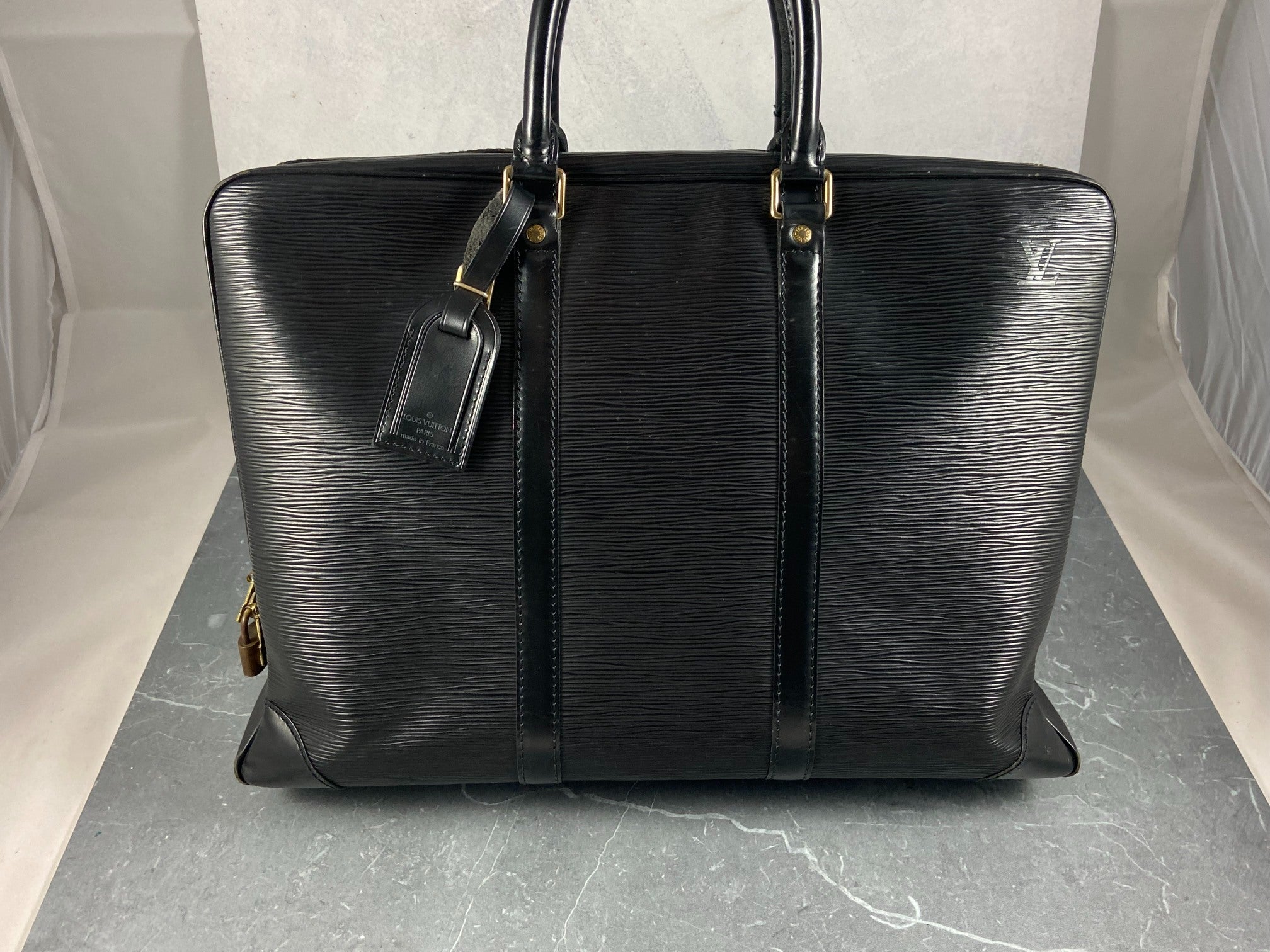 Louis Vuitton Porte Documents Voyage Black Epi Leather