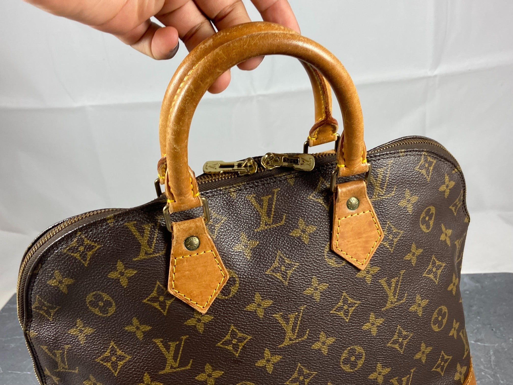 Louis Vuitton Alma MM Monogram Canvas