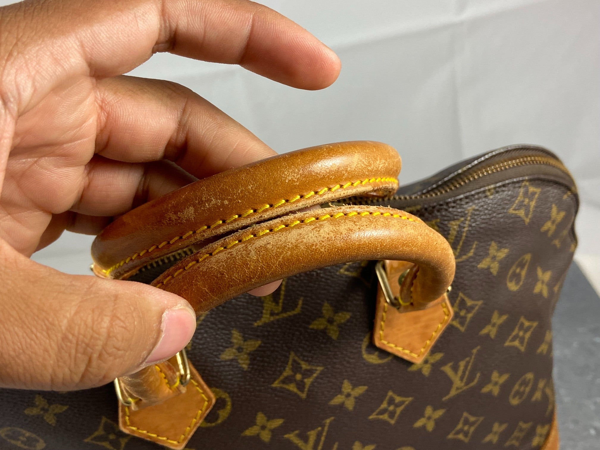 Louis Vuitton Alma MM Monogram Canvas