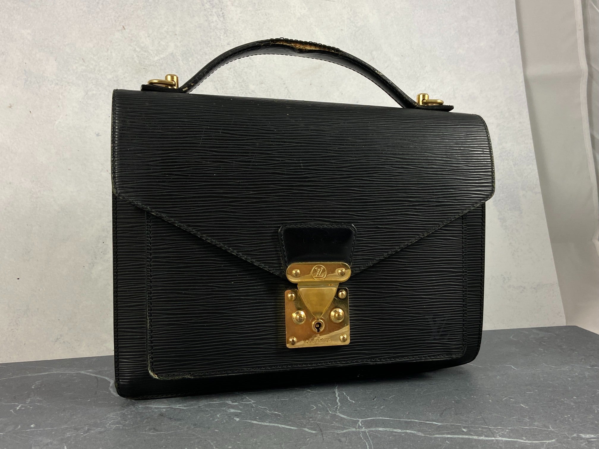 Louis Vuitton Monceau 28 Black Epi Leather