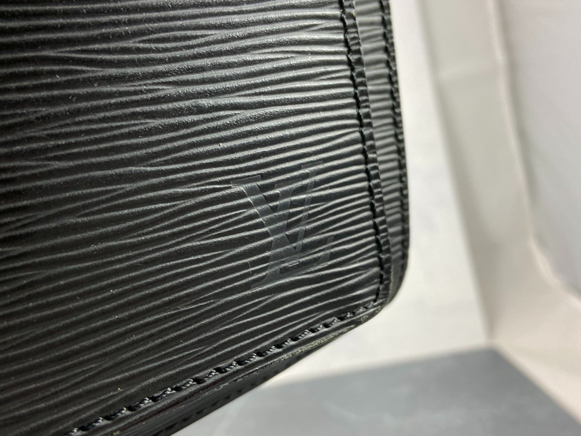 Louis Vuitton Monceau 28 Black Epi Leather