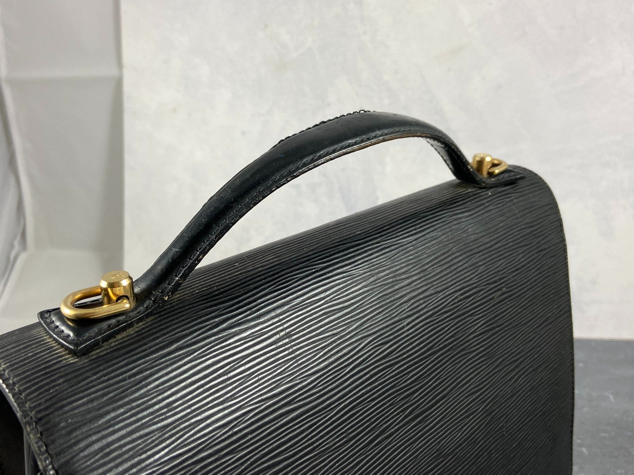 Louis Vuitton Monceau 28 Black Epi Leather