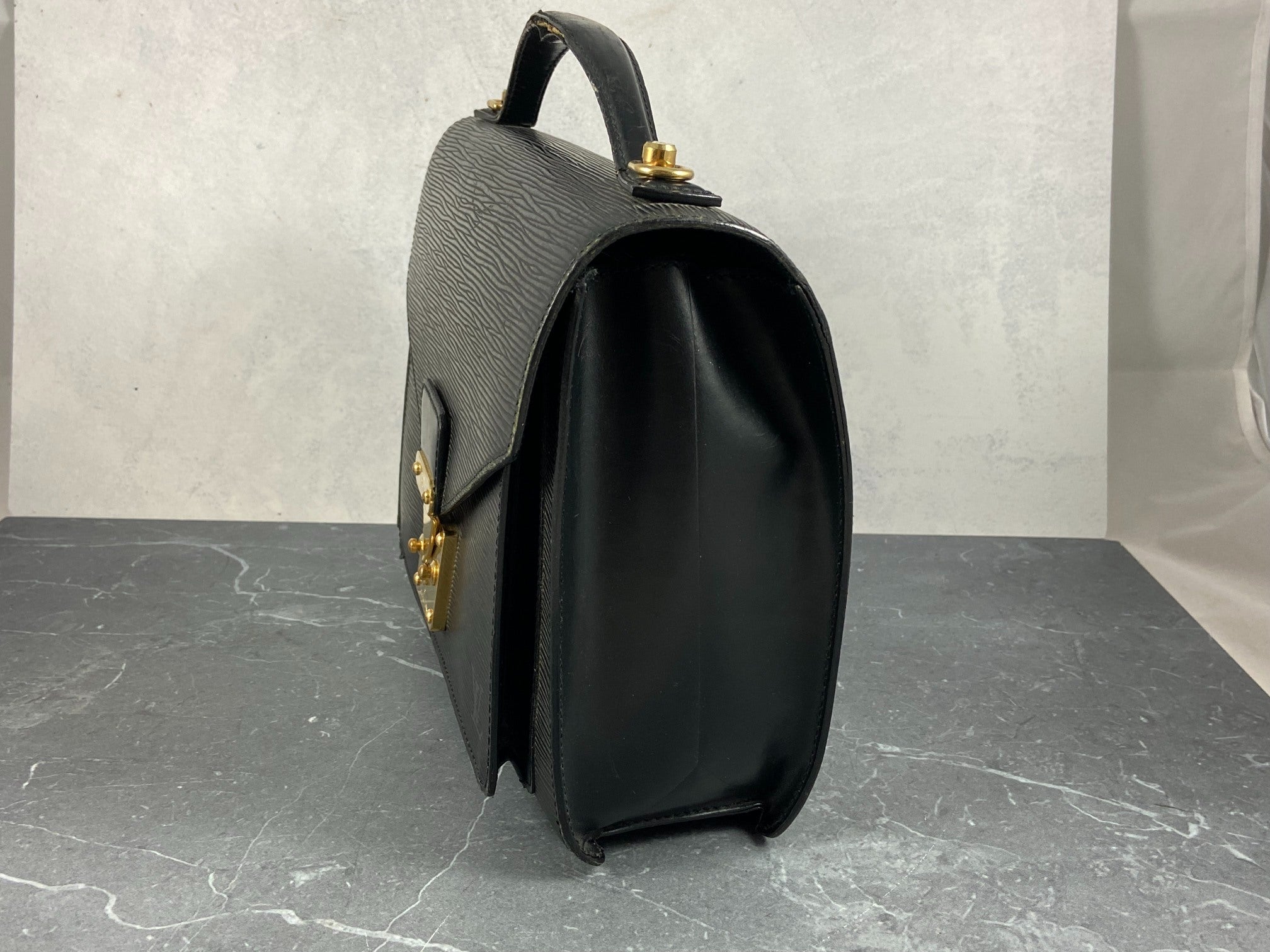 Louis Vuitton Monceau 28 Black Epi Leather