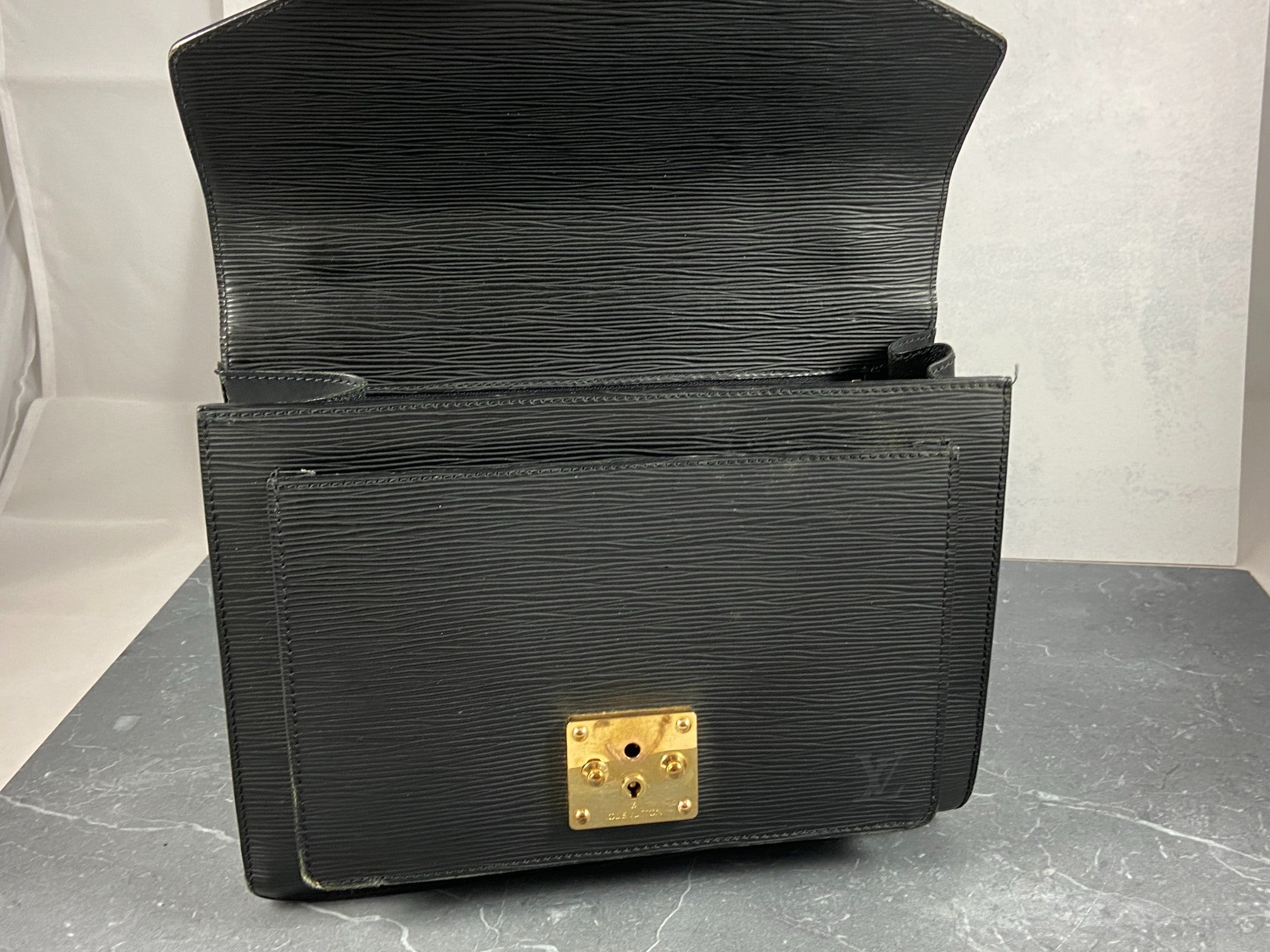 Louis Vuitton Monceau 28 Black Epi Leather