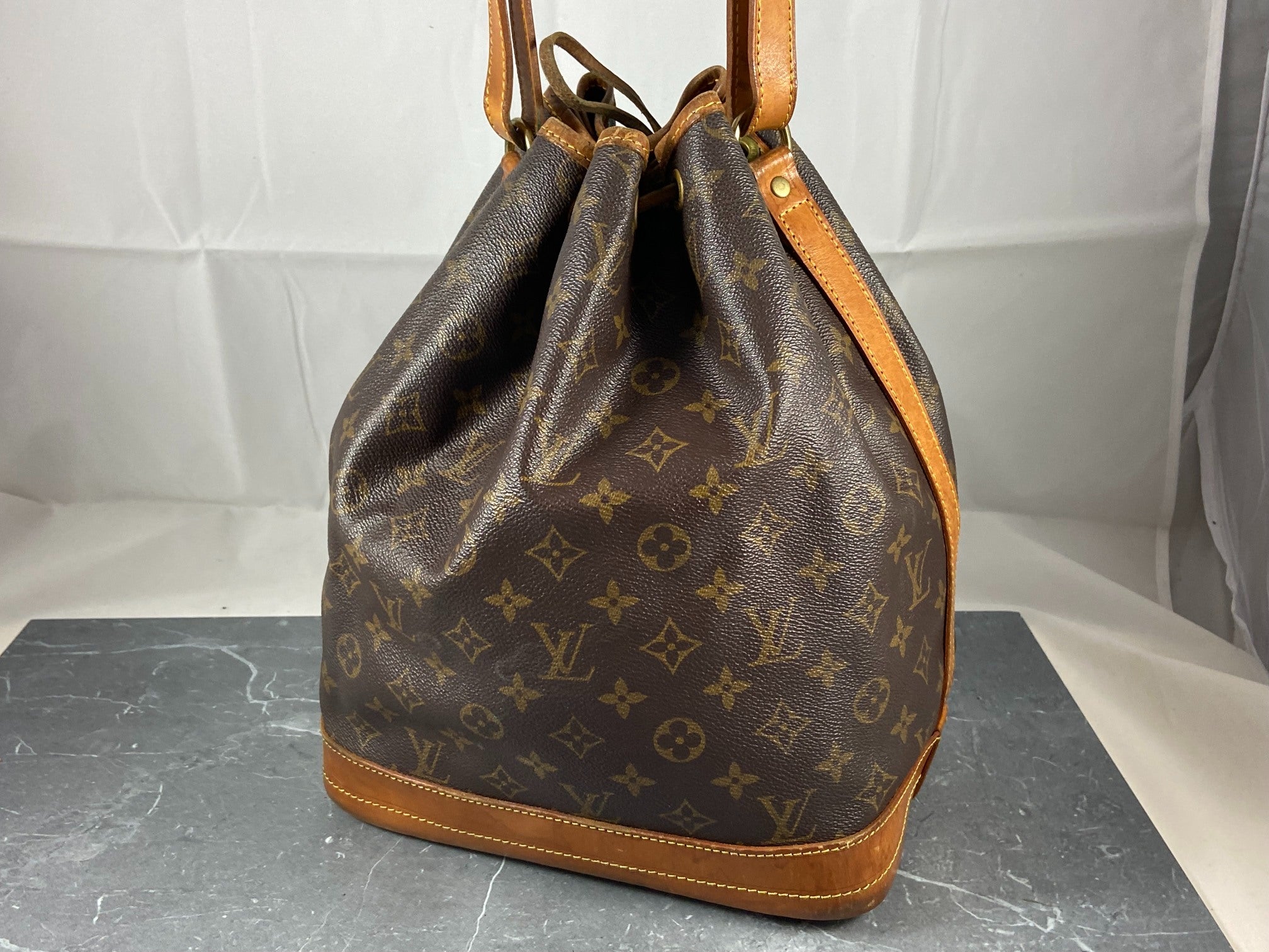 Louis Vuitton Sac Noé Grand Monogram Canvas