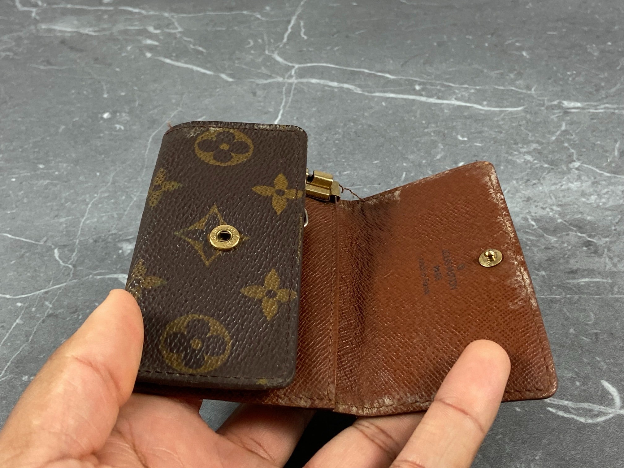 Louis Vuitton 5 Key Holder Monogram Canvas