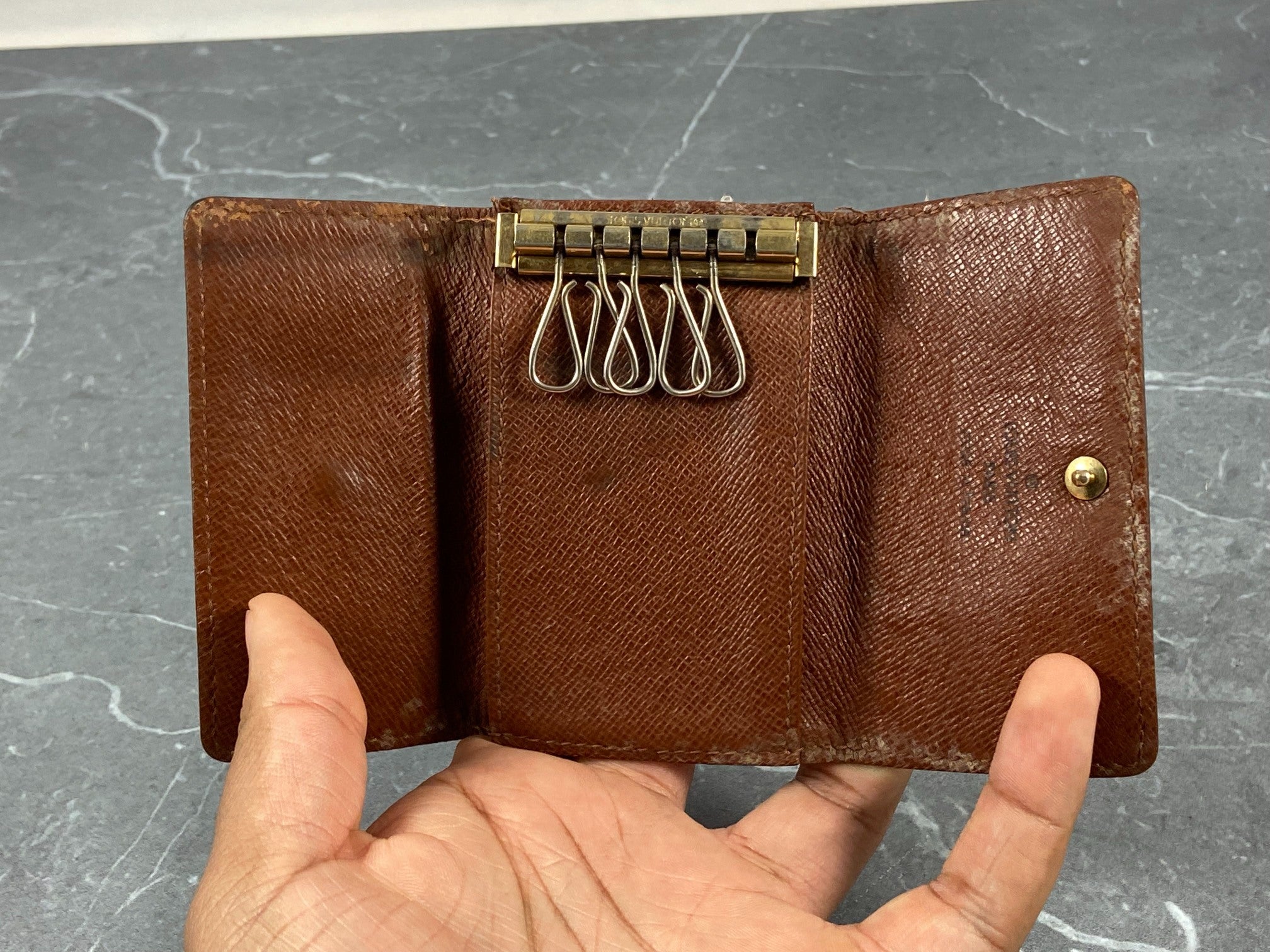 Louis Vuitton 5 Key Holder Monogram Canvas