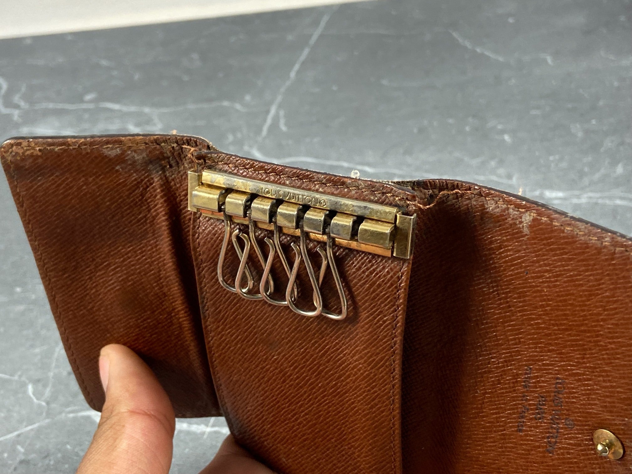 Louis Vuitton 5 Key Holder Monogram Canvas