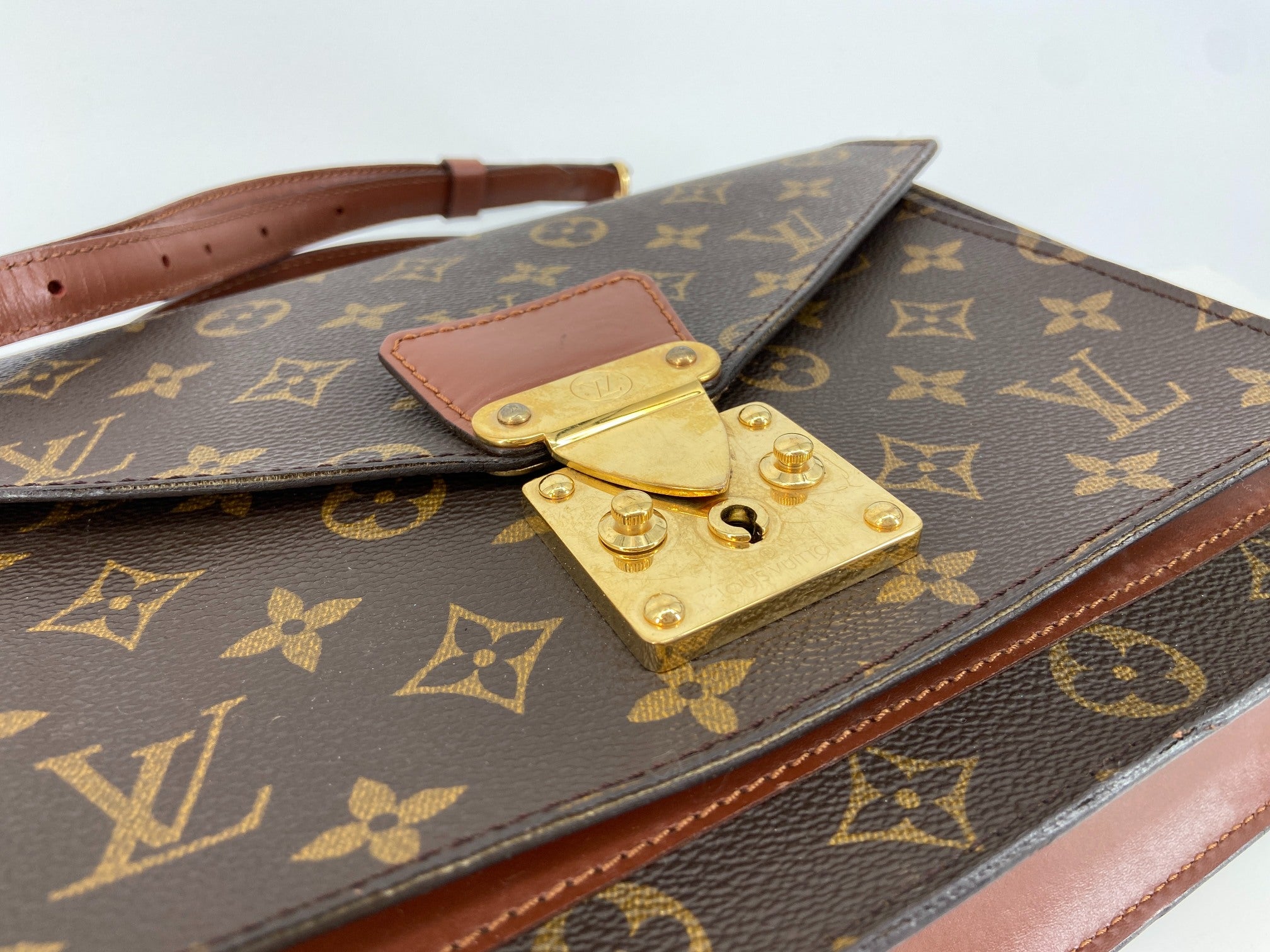 Louis Vuitton Monceau 28 Monogram Canvas