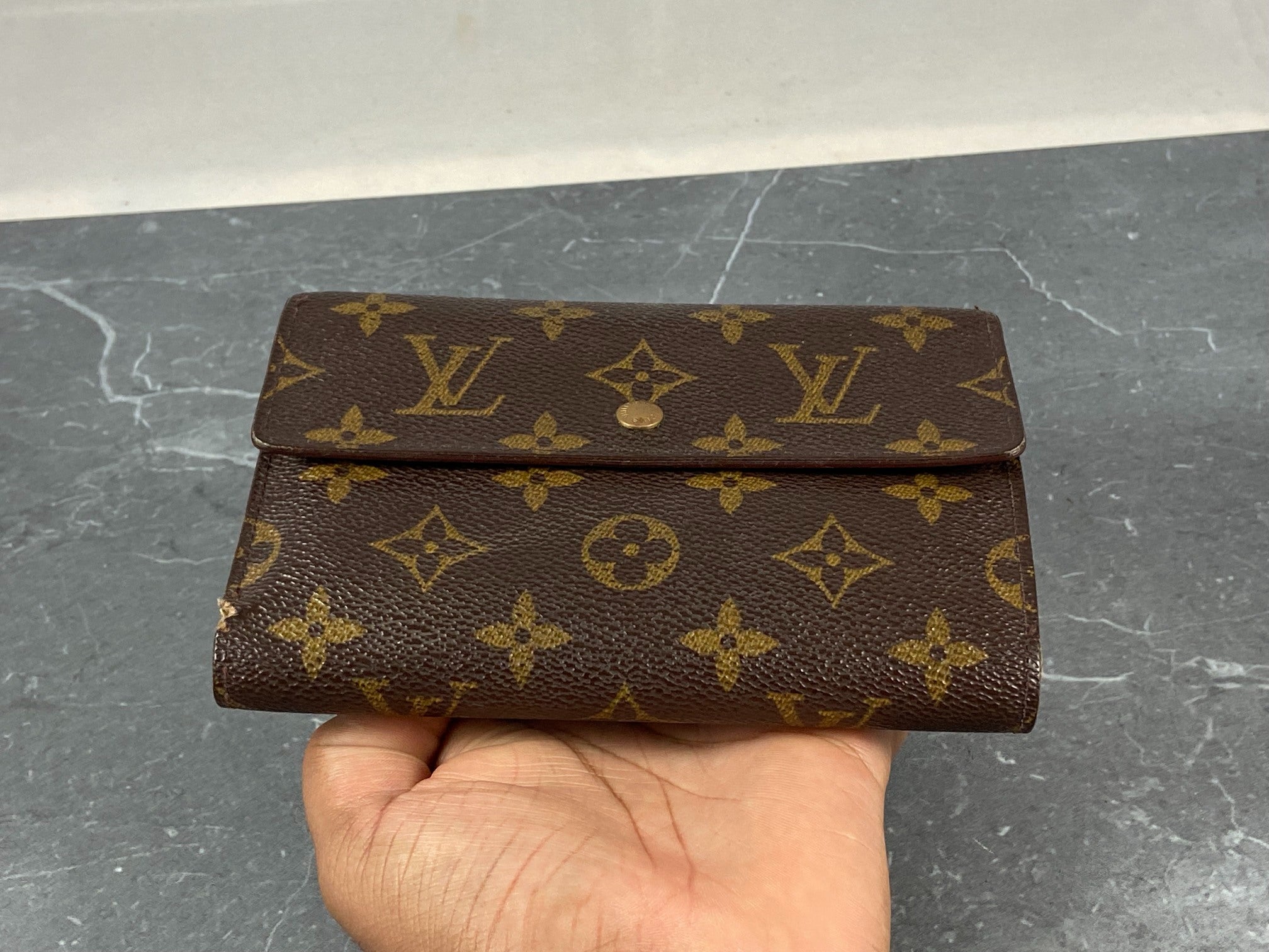 Louis Vuitton Porte Tresor Etui Wallet Monogram Canvas