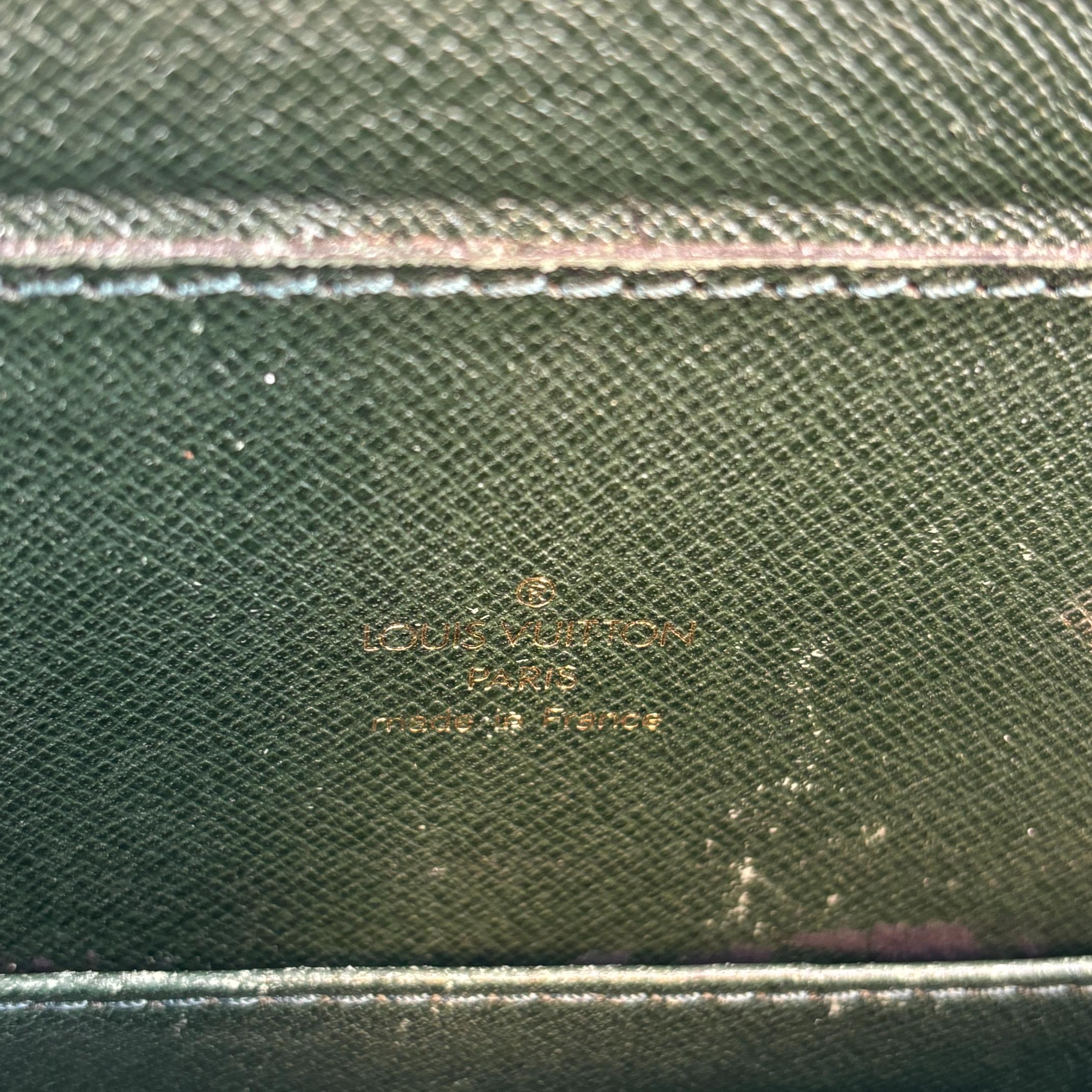Louis Vuitton Porte Documents Rozan Epicea Green Taiga Leather
