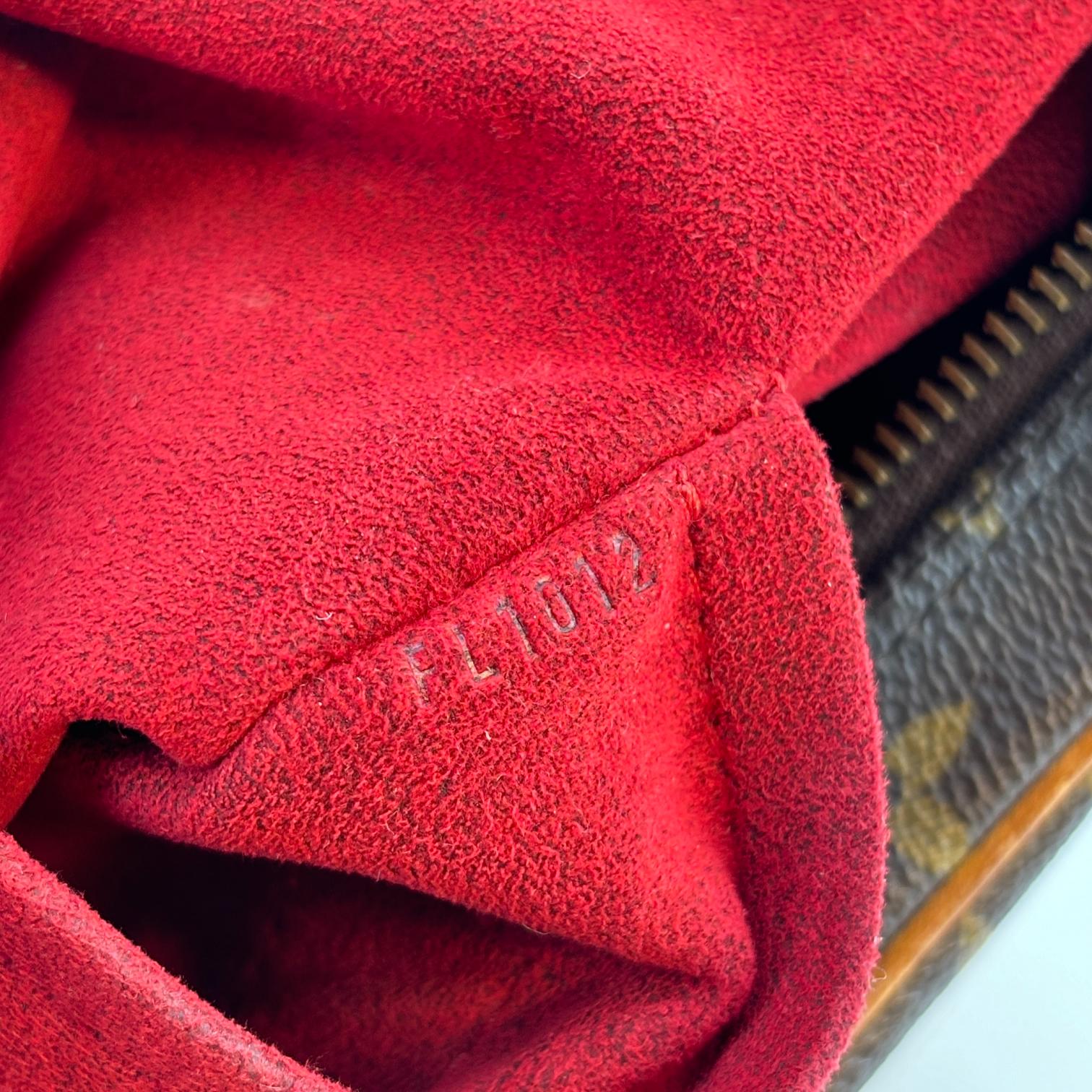 Louis Vuitton Croissant MM Hobo Bag Monogram Canvas