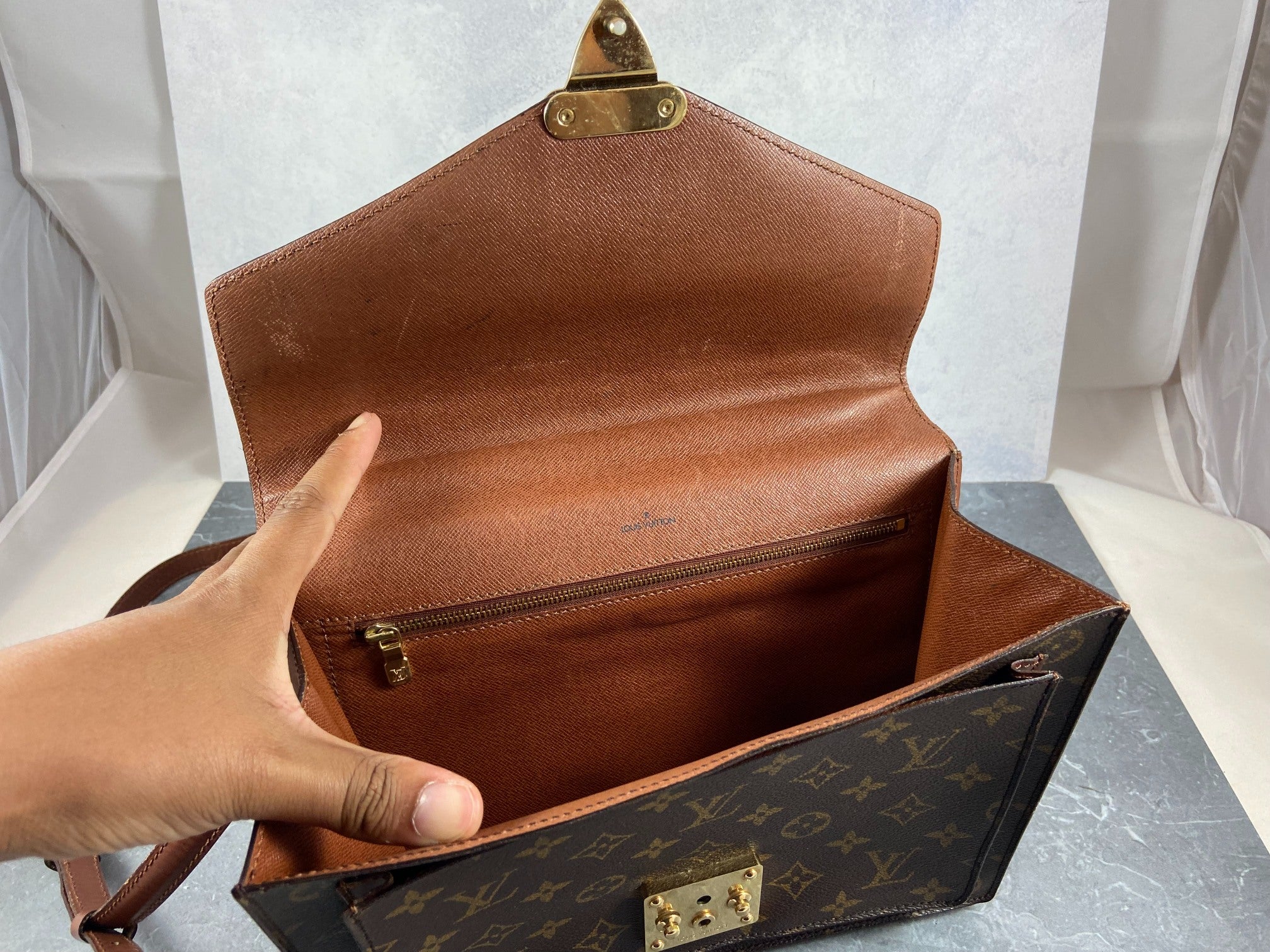 Louis Vuitton Monceau 28 Monogram Canvas