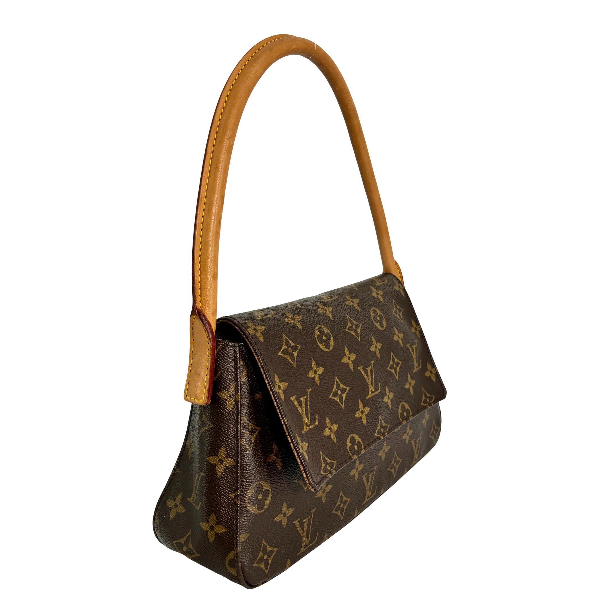 Louis Vuitton Looping PM Monogram Canvas