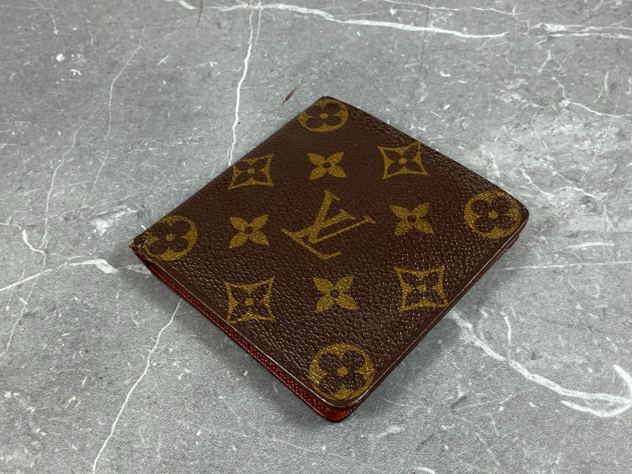 Louis Vuitton Porte-Billets 6 Card Wallet Monogram Canvas