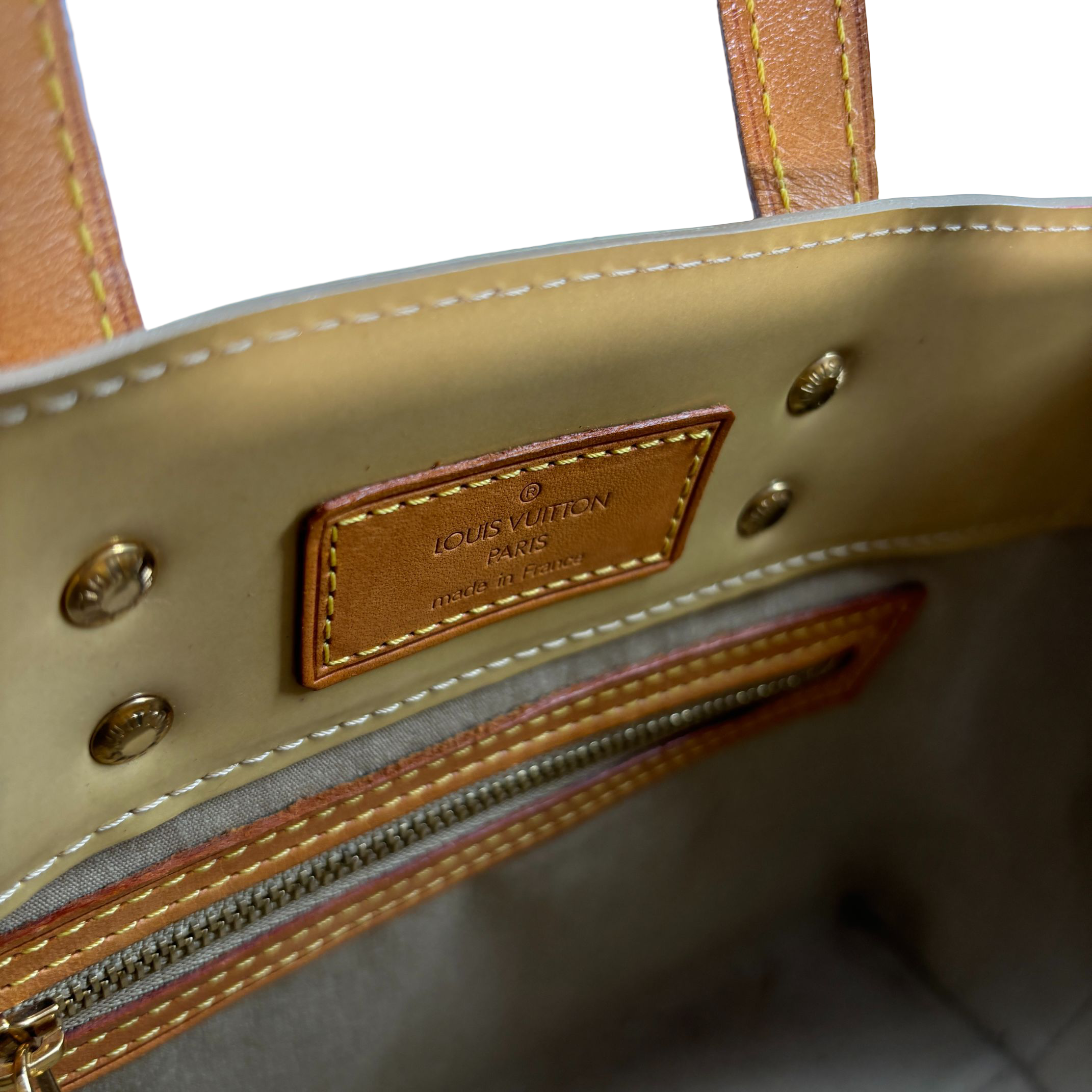 Louis Vuitton Reade PM Beige Vernis Leather