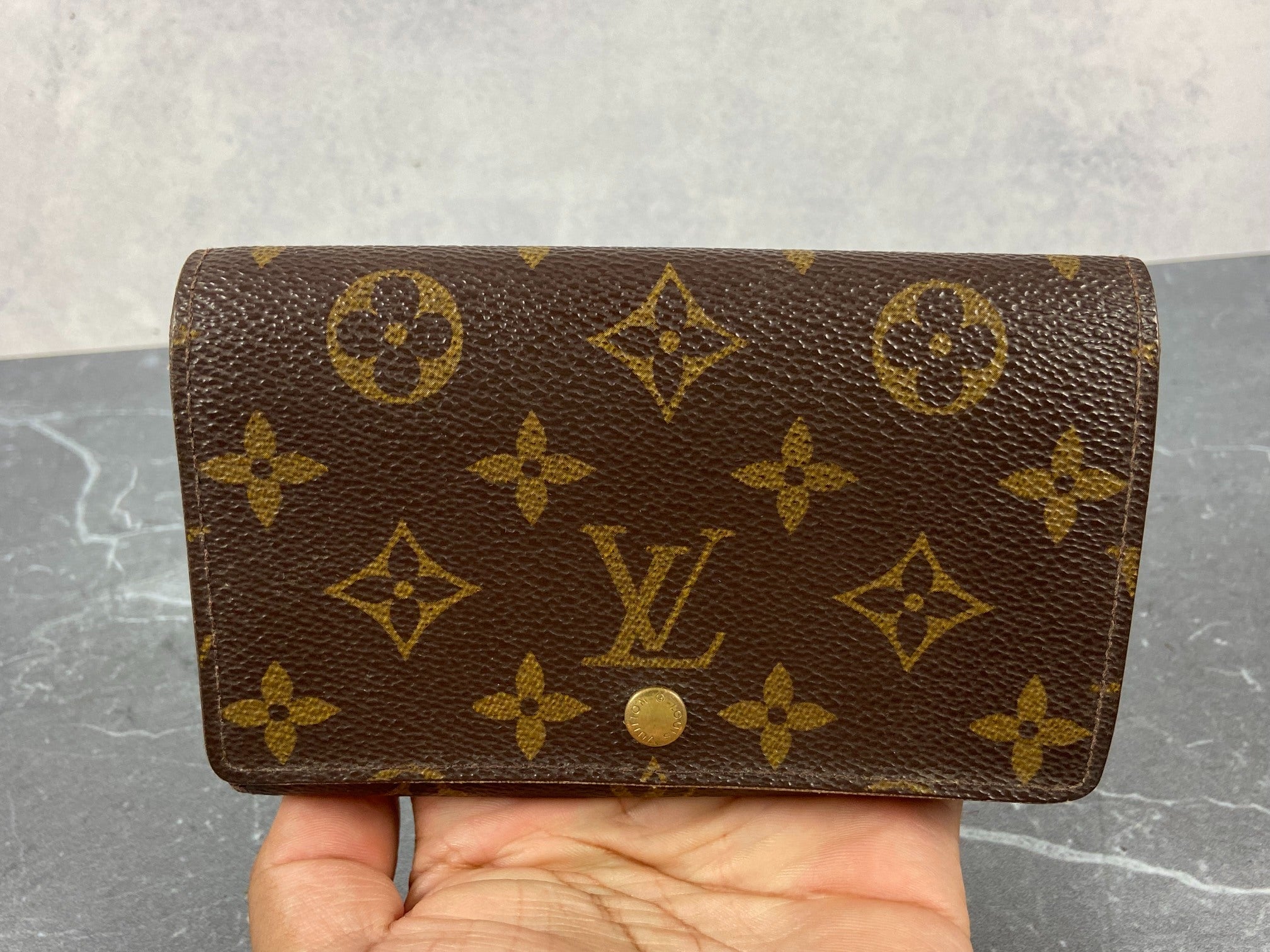 Louis Vuitton Porte-Monnaie Tresor Monogram Canvas