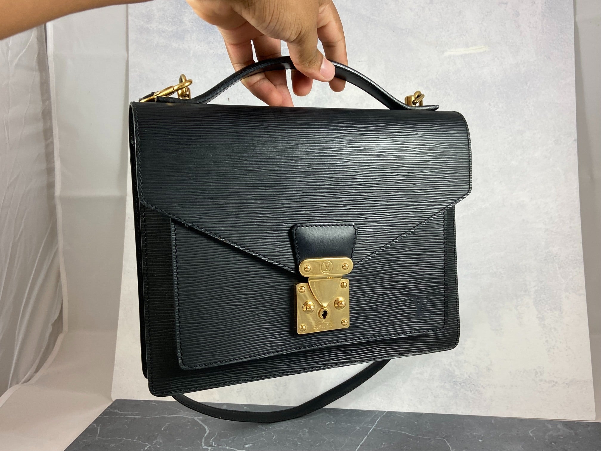Louis Vuitton Monceau 28 Black Epi Leather
