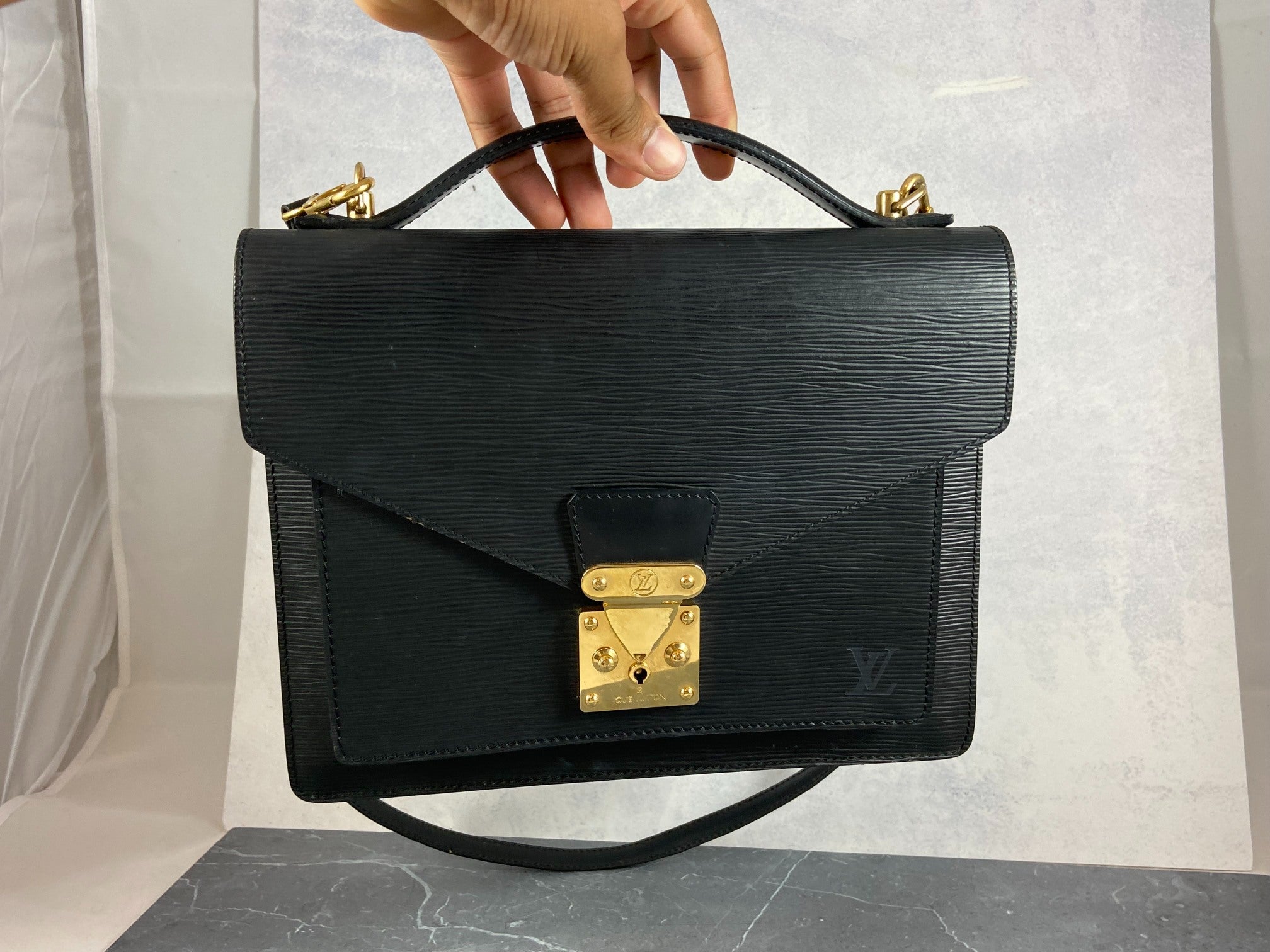 Louis Vuitton Monceau 28 Black Epi Leather