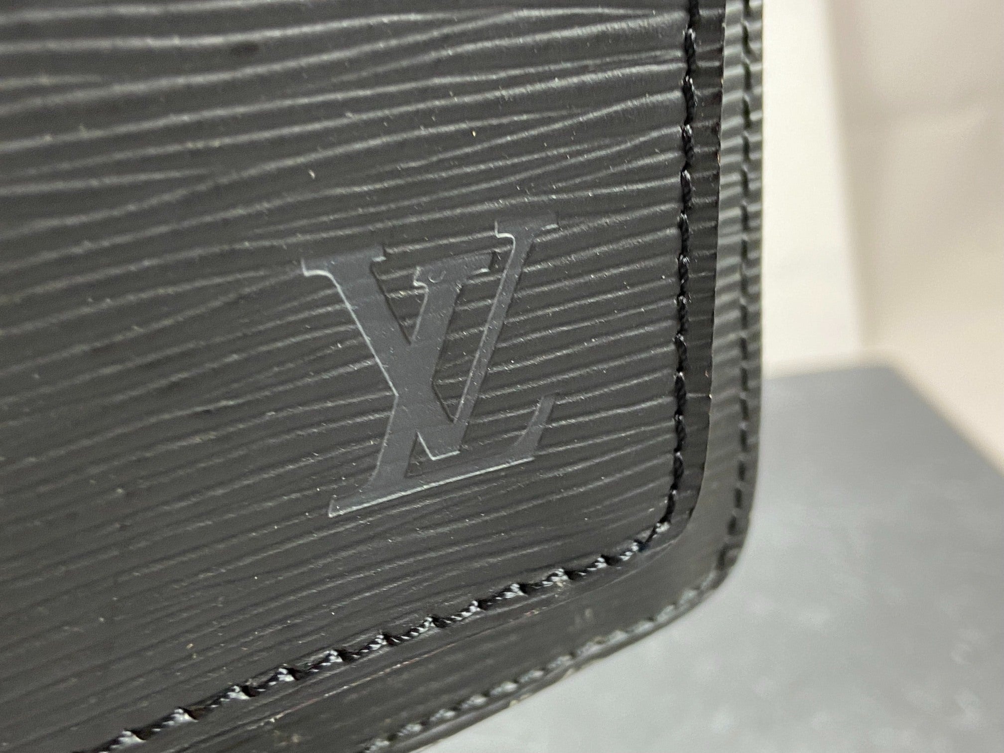 Louis Vuitton Monceau 28 Black Epi Leather
