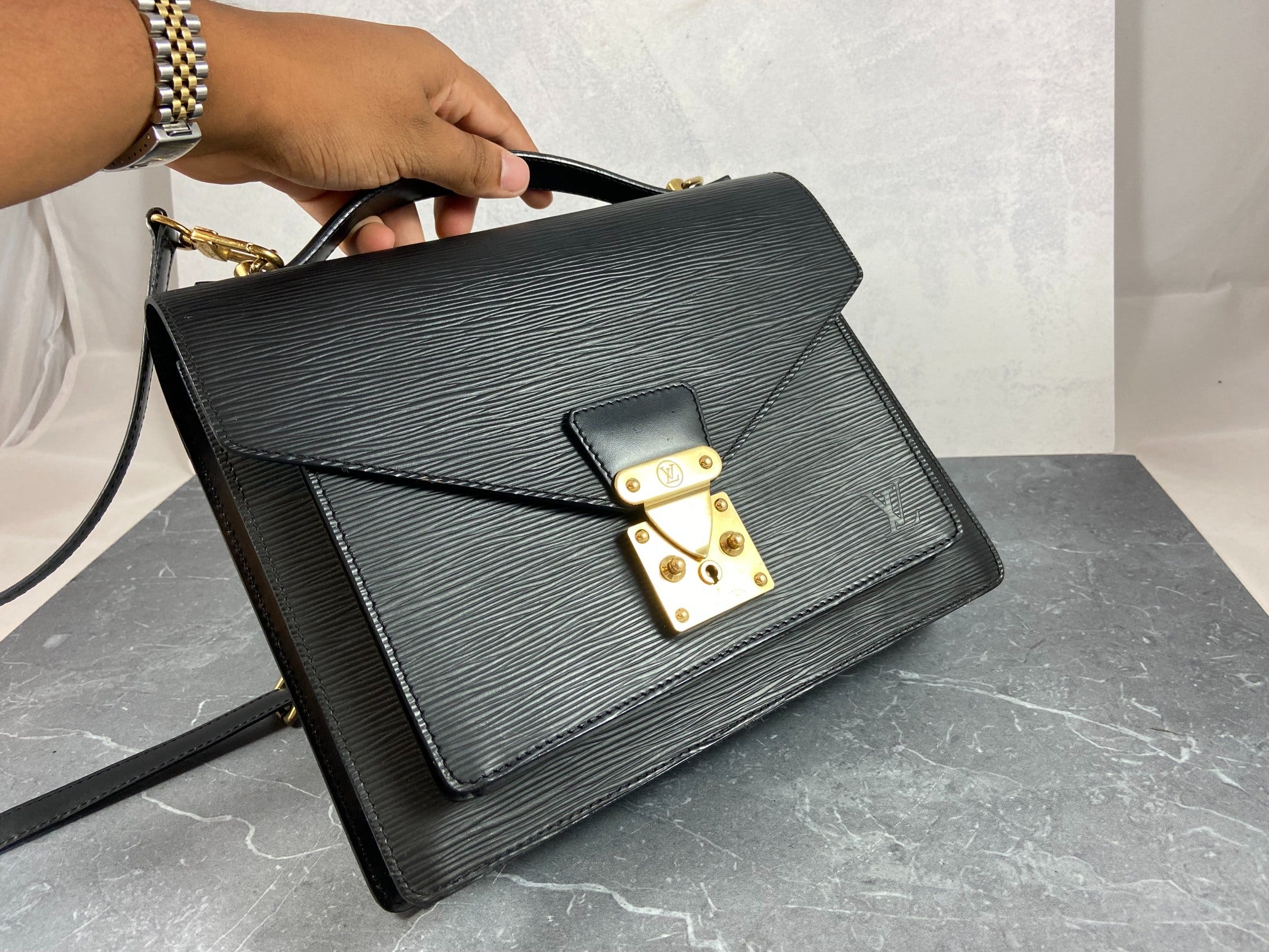 Louis Vuitton Monceau 28 Black Epi Leather