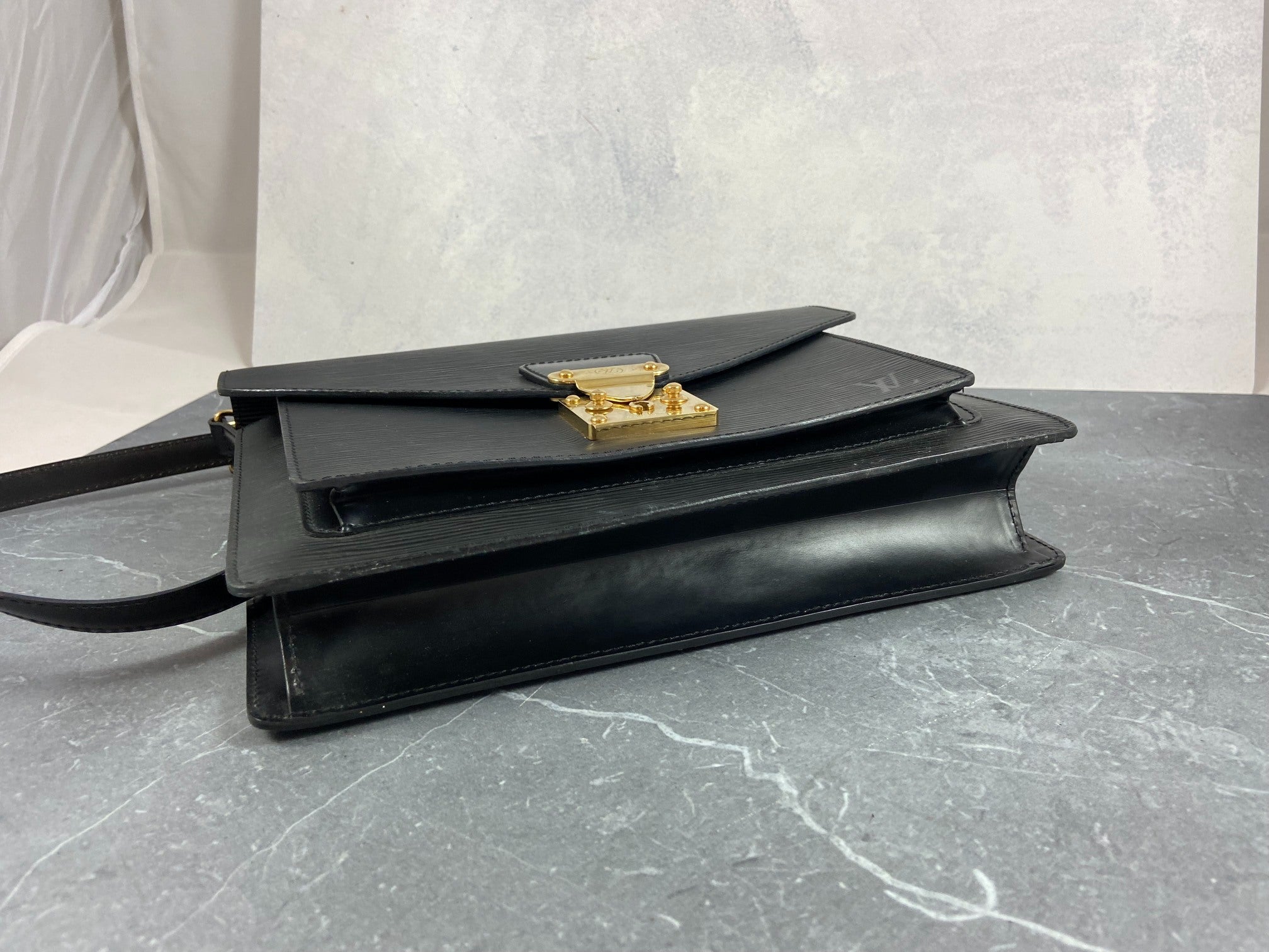 Louis Vuitton Monceau 28 Black Epi Leather