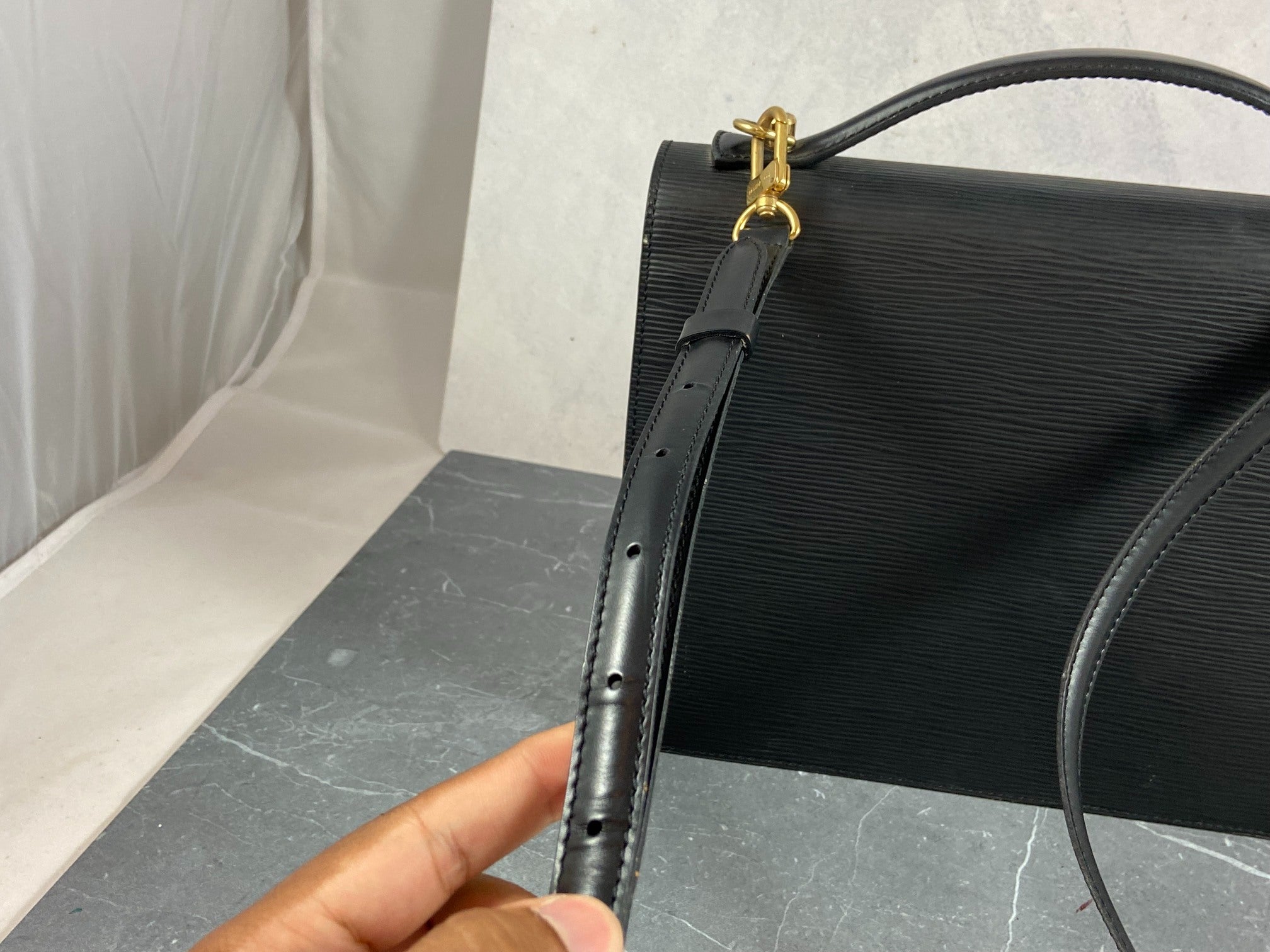 Louis Vuitton Monceau 28 Black Epi Leather