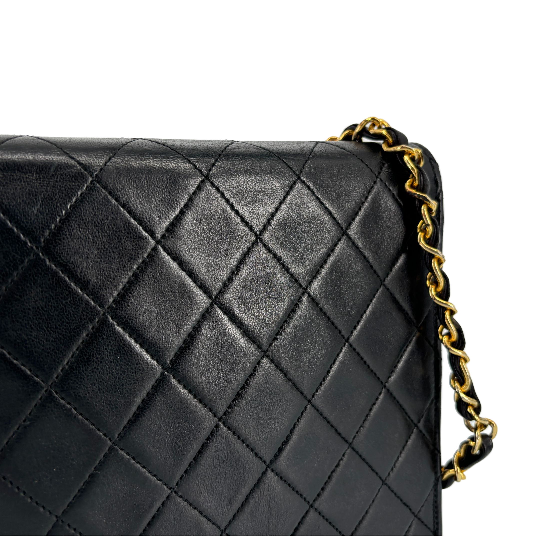Chanel Single Flap Bag Push-Lock Black Matelassé Leather incl. Dustbag