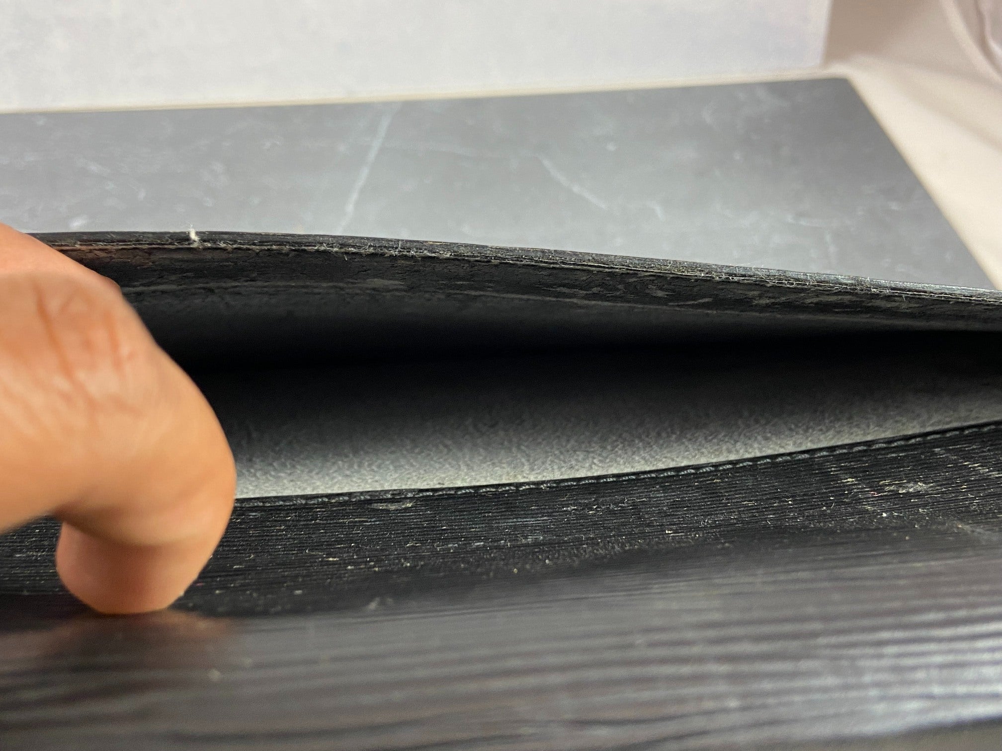 Louis Vuitton Porte Documents Conseiller Black Epi Leather