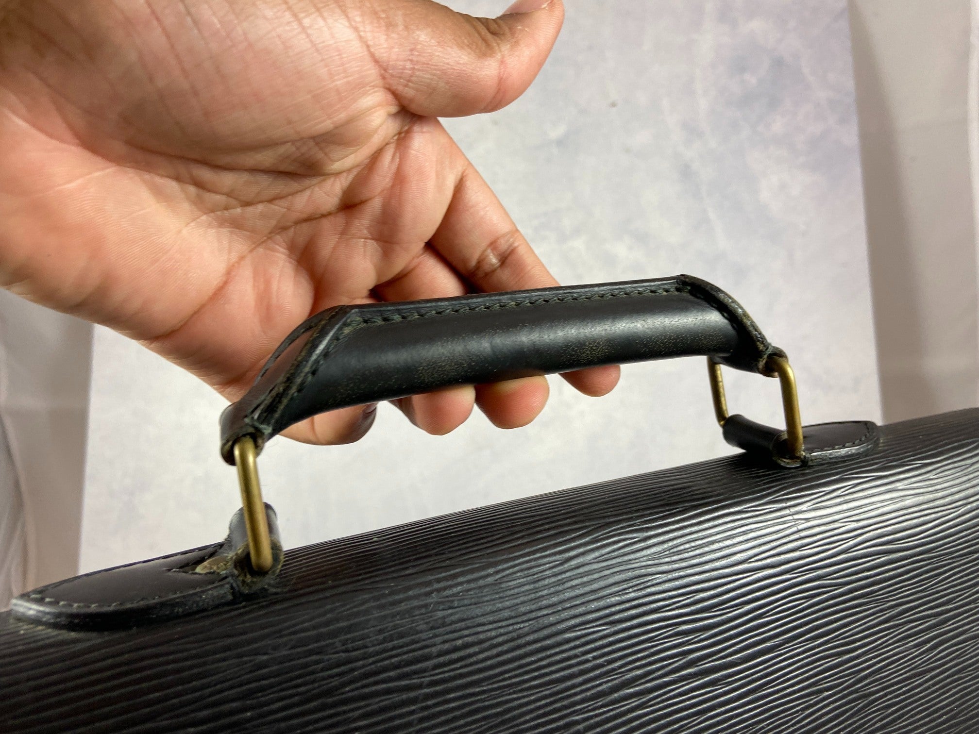 Louis Vuitton Porte Documents Conseiller Black Epi Leather