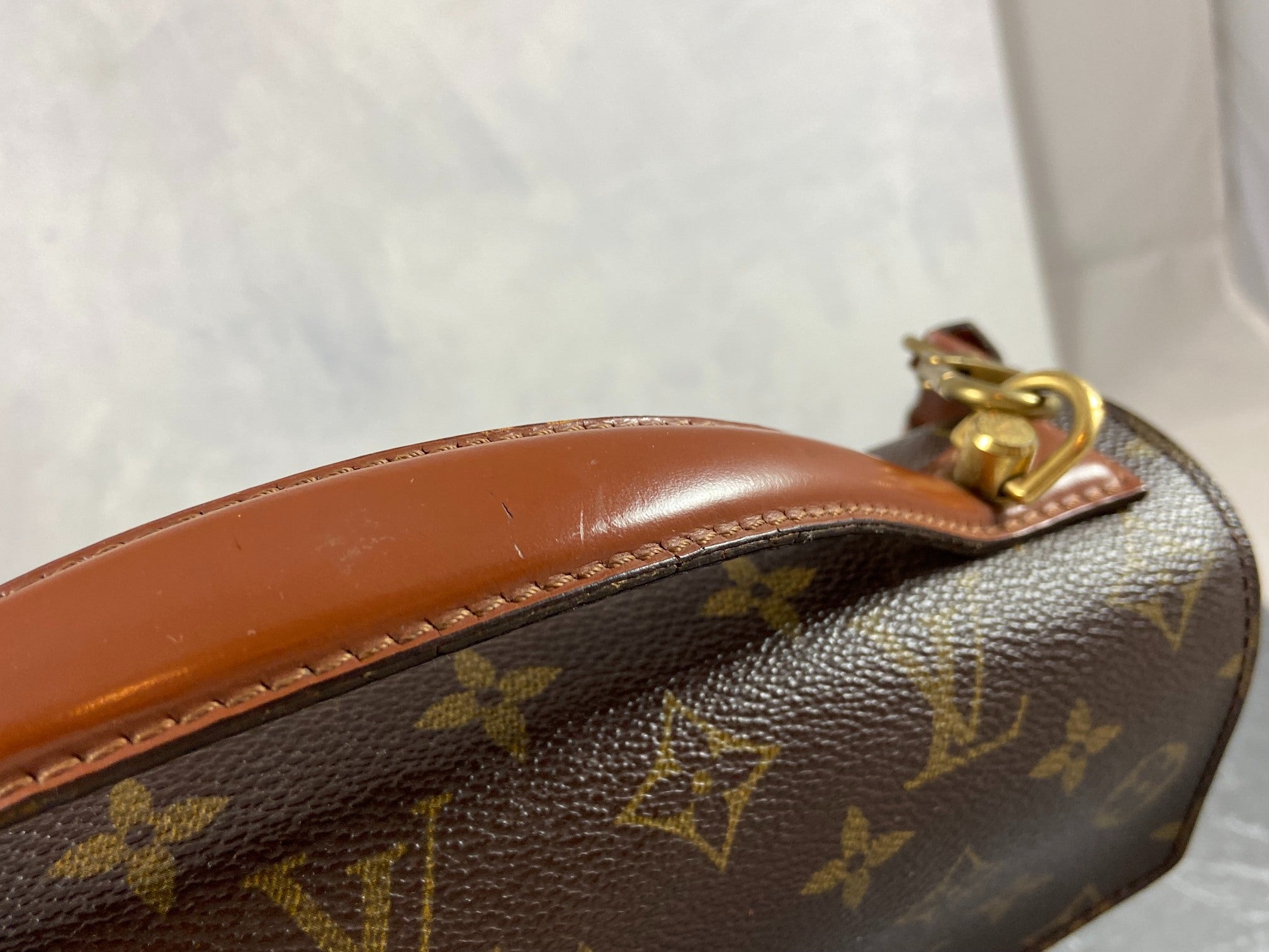 Louis Vuitton Monceau 28 Monogram Canvas
