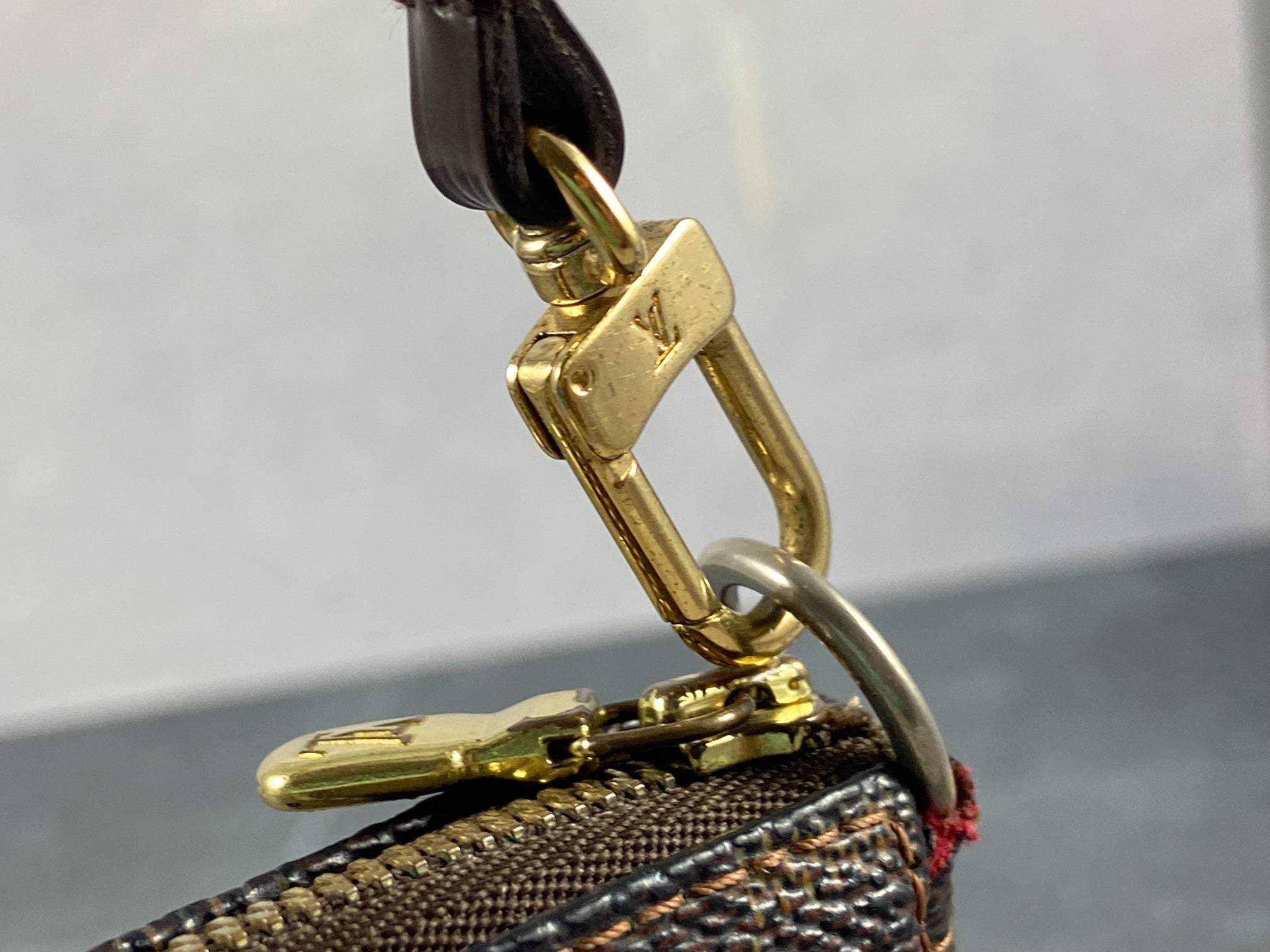 Louis Vuitton Pochette Accessoires Damier Ebene Canvas