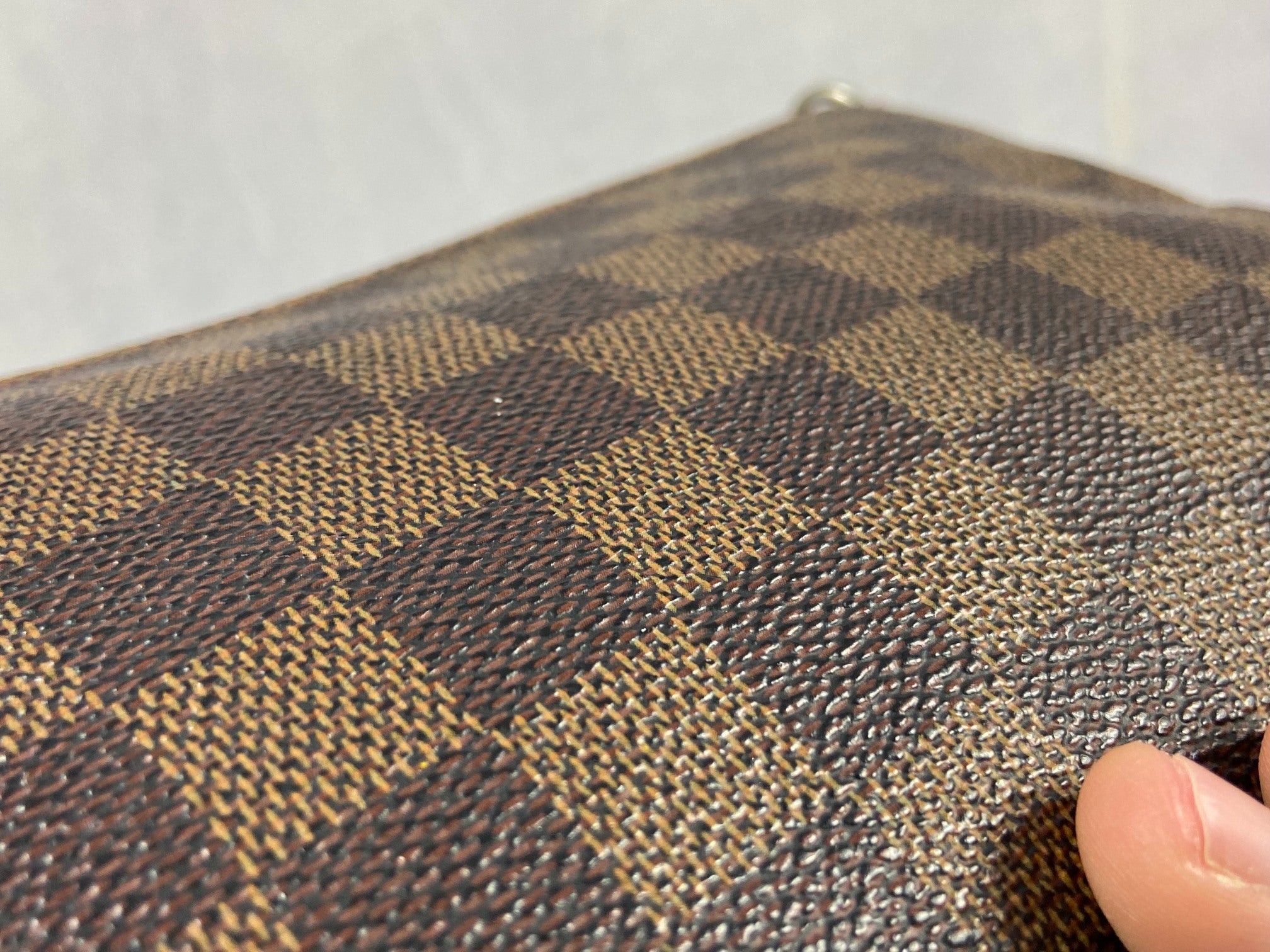 Louis Vuitton Pochette Accessoires Damier Ebene Canvas