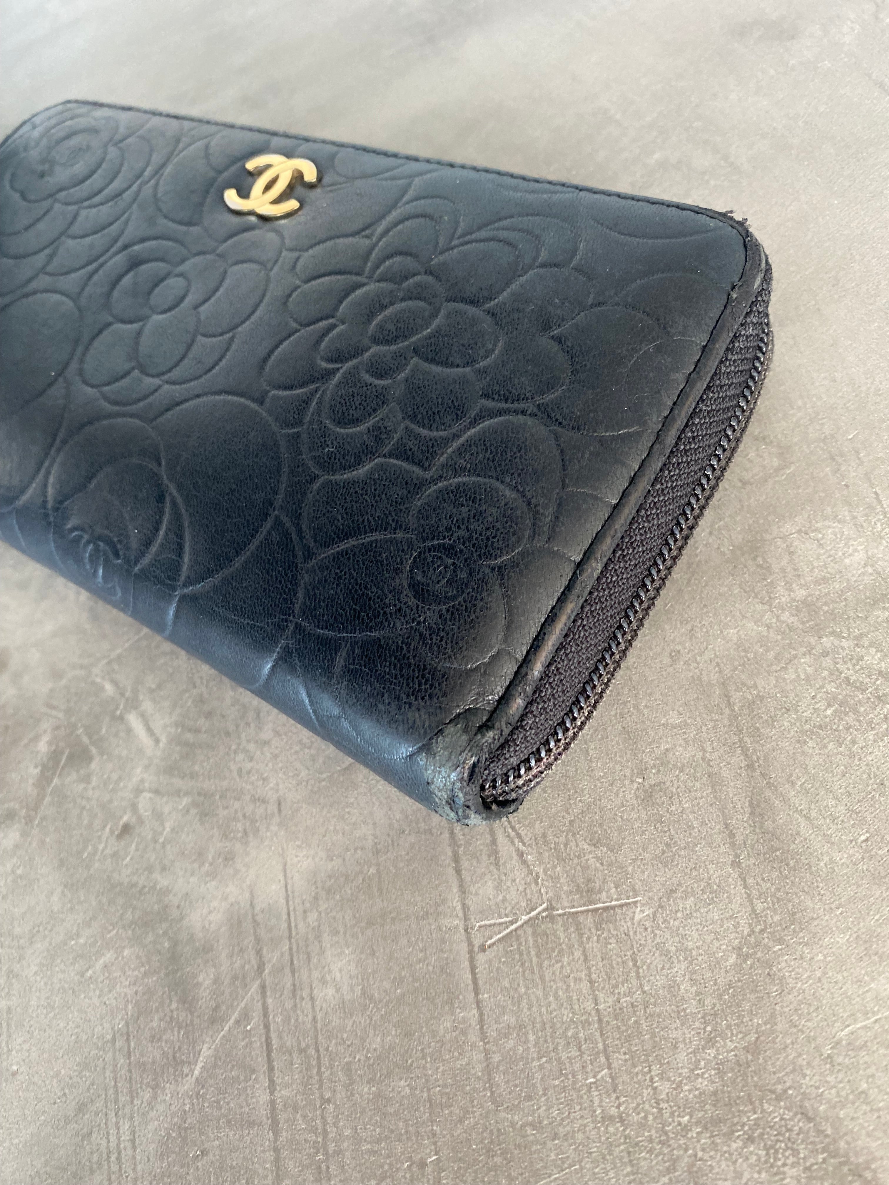 Chanel CC Camélia Zippy Wallet Black Leather