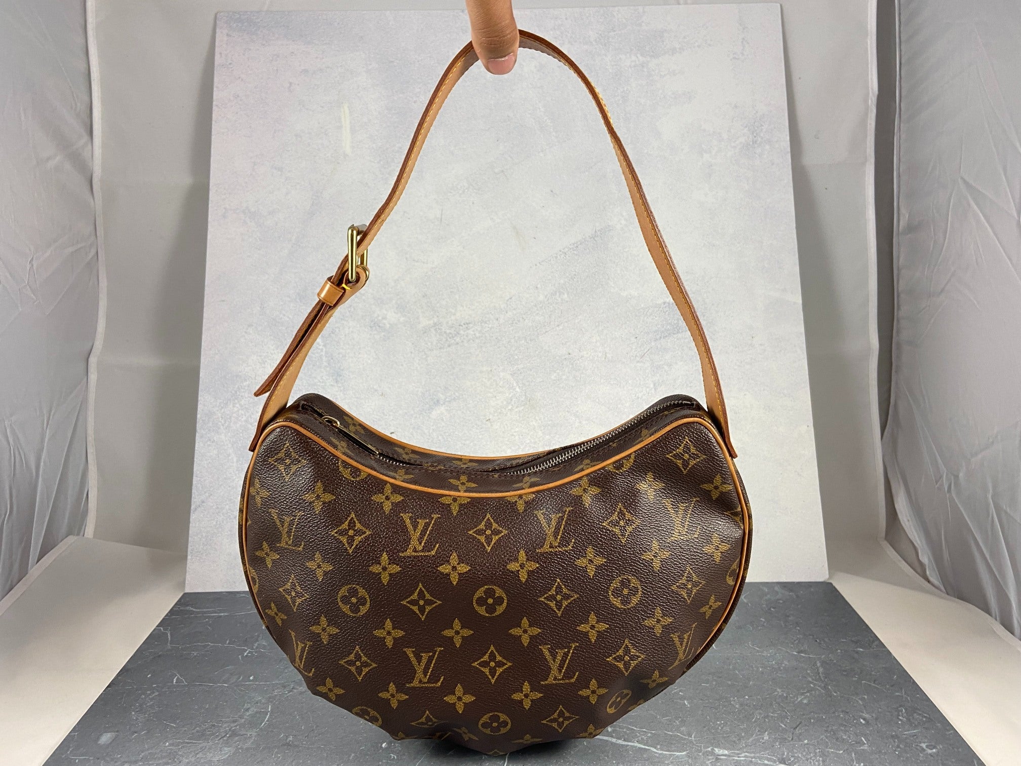 Louis Vuitton Croissant MM Hobo Bag Monogram Canvas