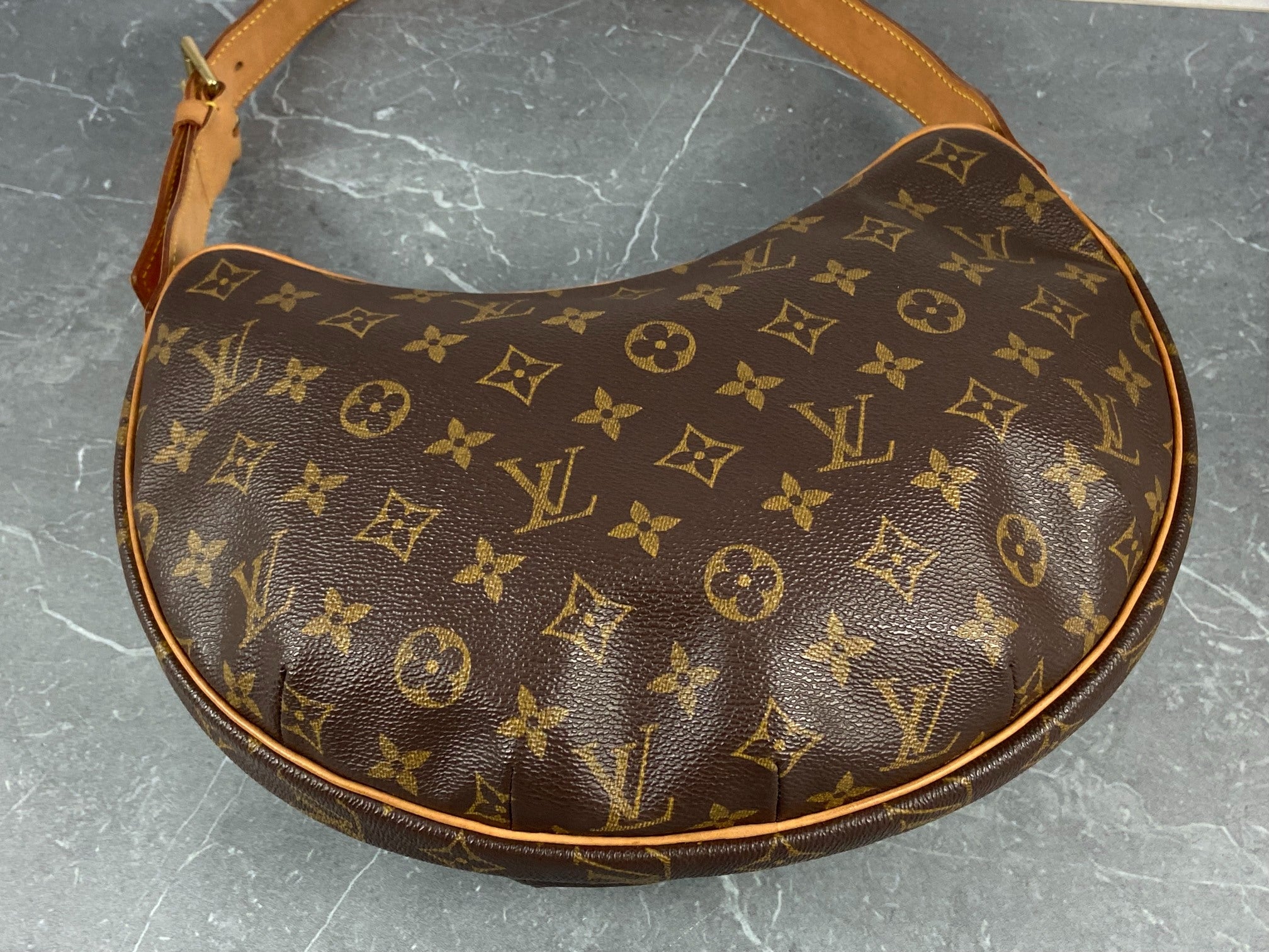 Louis Vuitton Croissant MM Hobo Bag Monogram Canvas