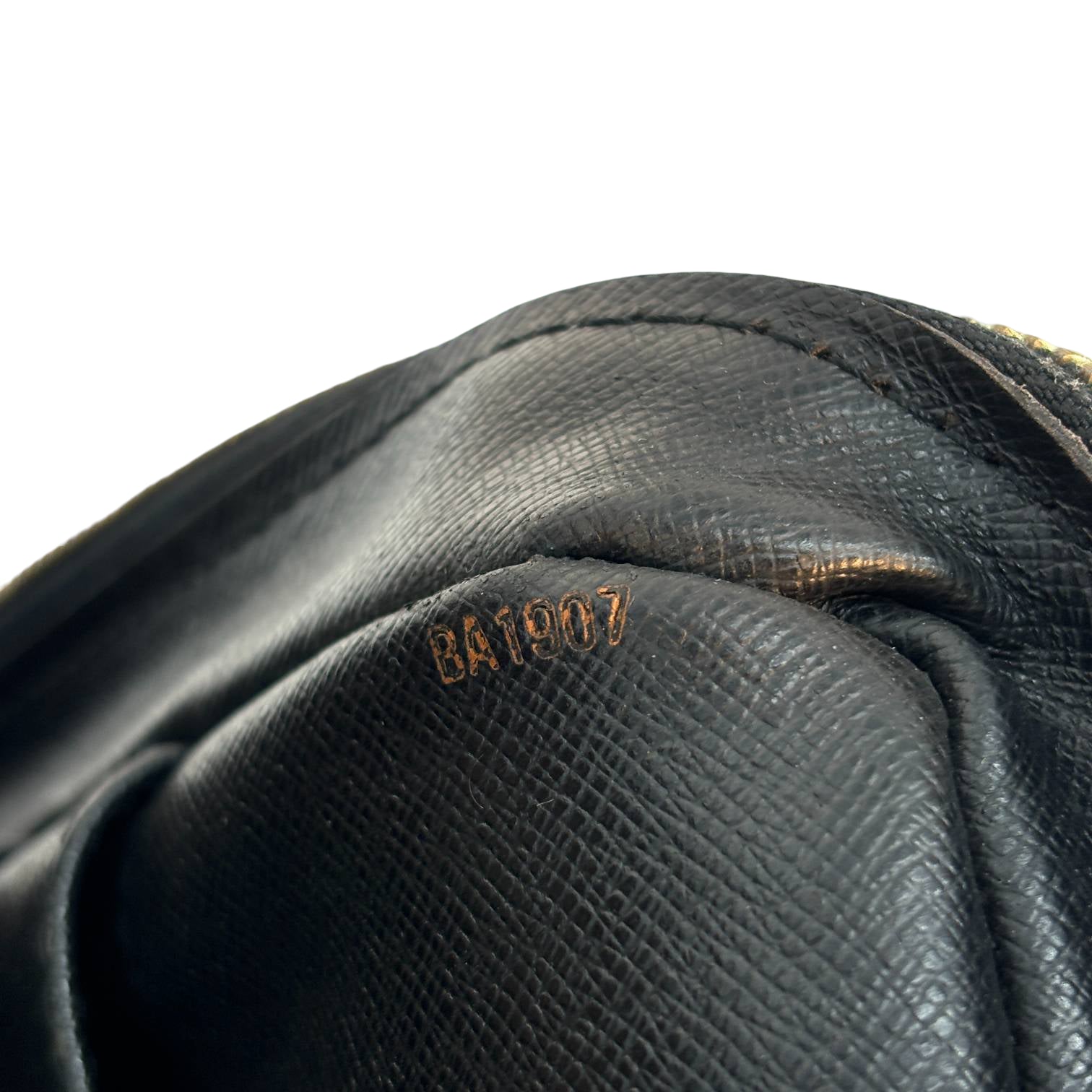 Louis Vuitton Porte Documents Voyage Black Epi Leather