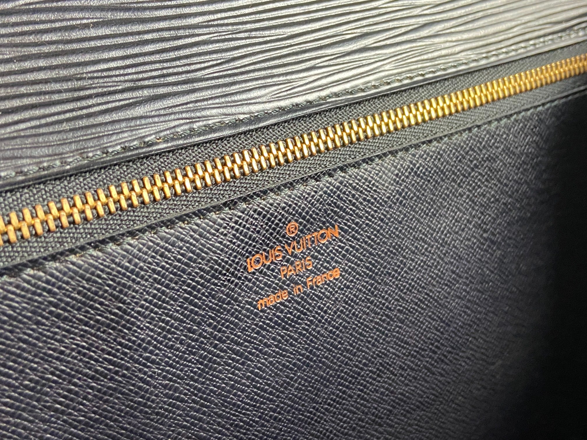 Louis Vuitton Monceau 28 Black Epi Leather