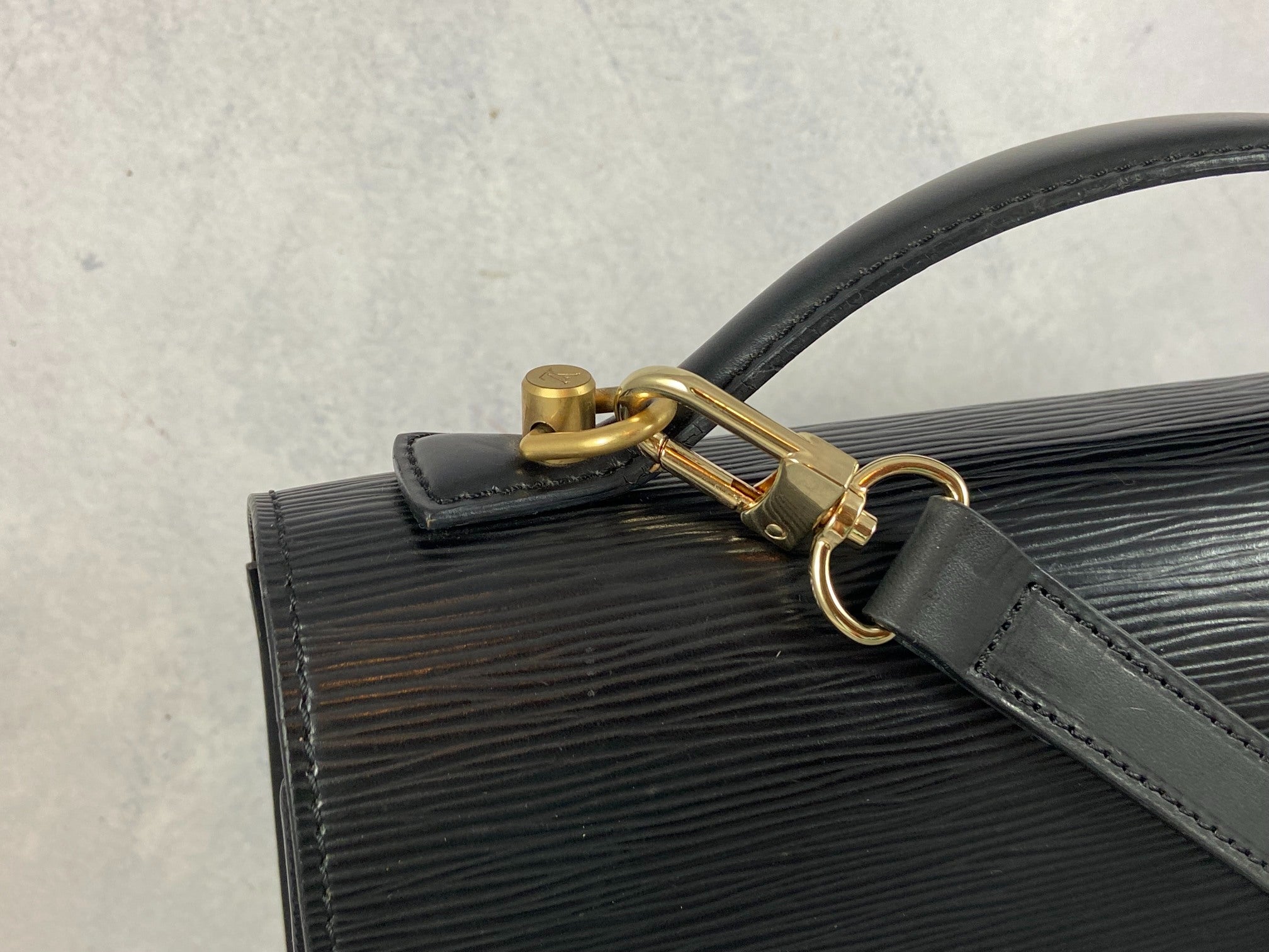 Louis Vuitton Monceau 28 Black Epi Leather