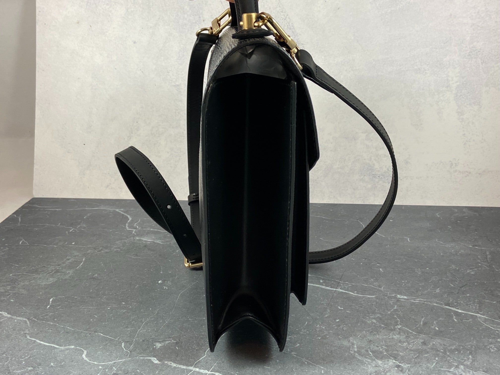 Louis Vuitton Monceau 28 Black Epi Leather