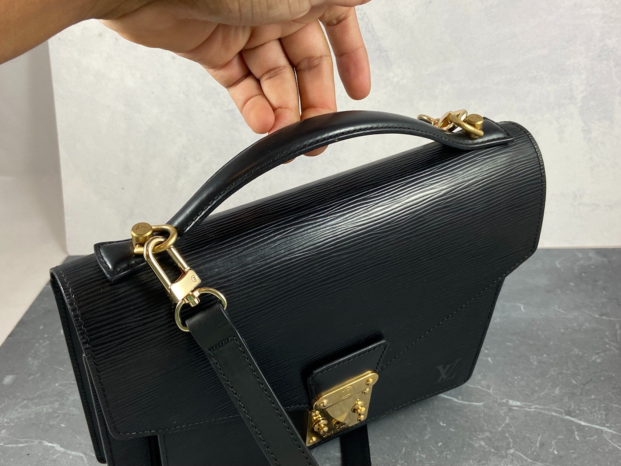 Louis Vuitton Monceau 28 Black Epi Leather