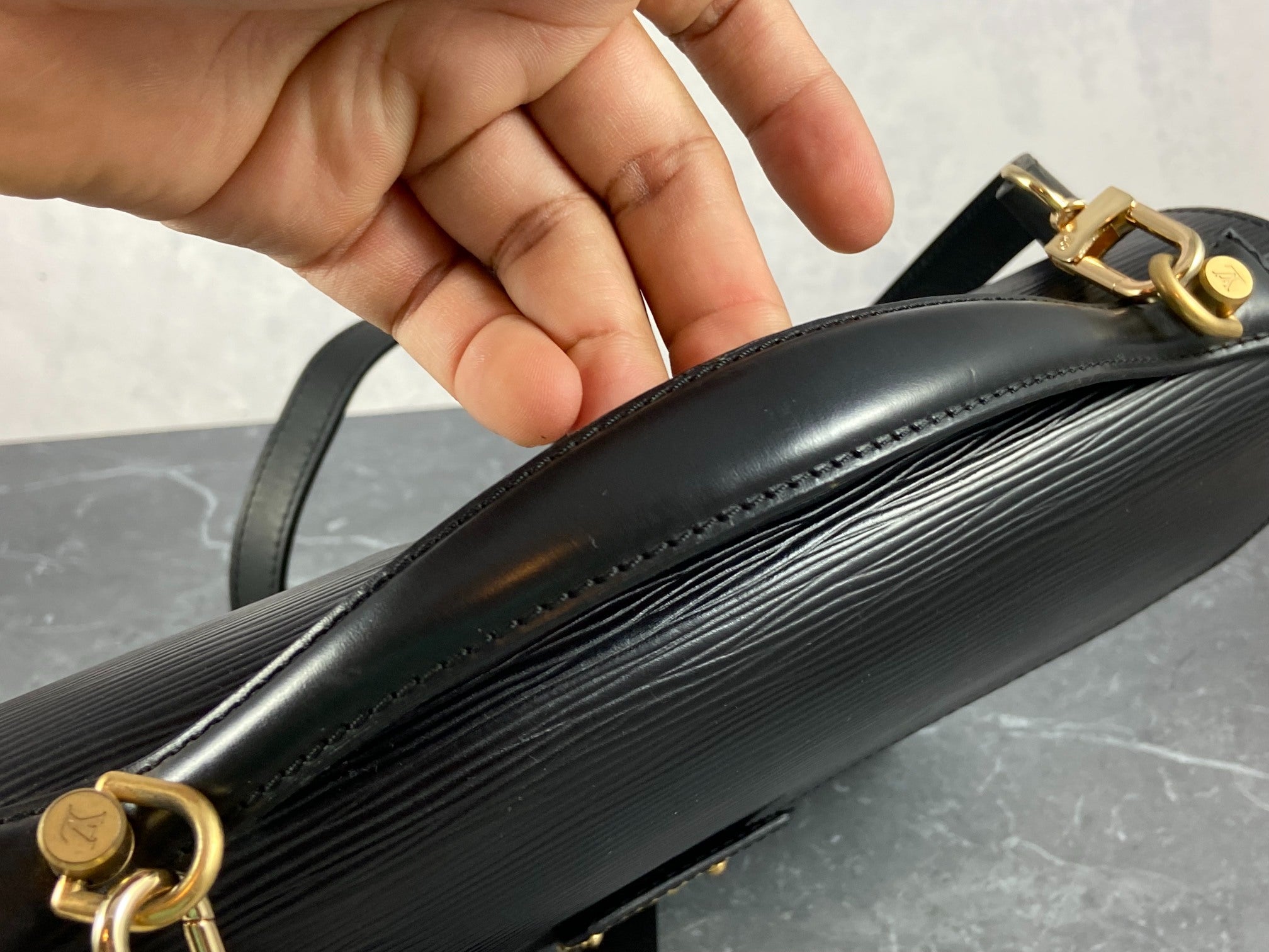 Louis Vuitton Monceau 28 Black Epi Leather