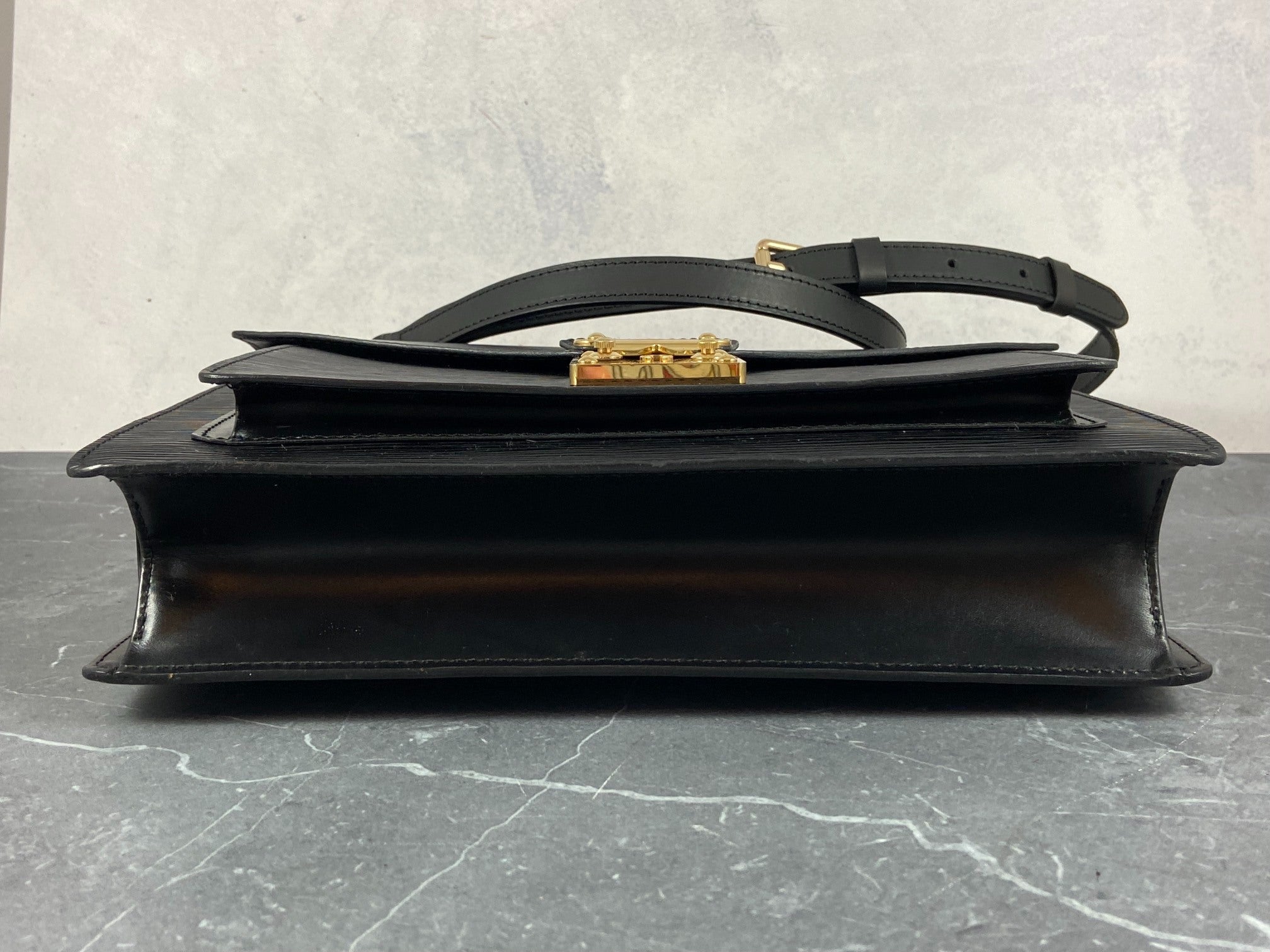 Louis Vuitton Monceau 28 Black Epi Leather