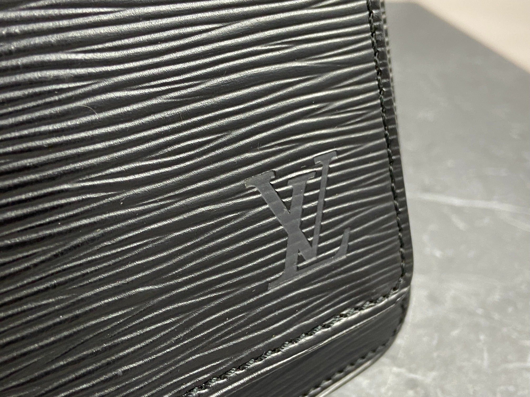 Louis Vuitton Monceau 28 Black Epi Leather